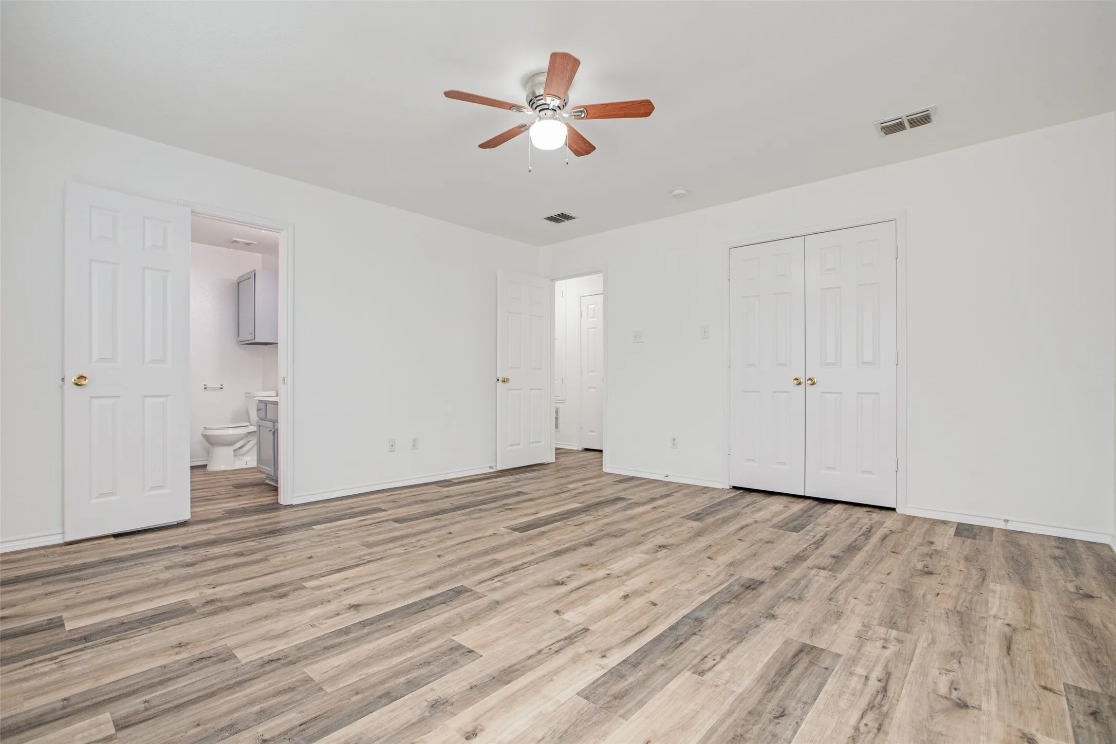 Single Family Residence For Sale in Collin County , 2607 Buckskin Drive, Mc Kinney, Texas 75071, 3 Bedroom, 2 Bathroom, 2 Garage spaces, 1,595 Sqft, built in 2000, mls#21386328, Real Estate Agent in Mc Kinney, Homes For Sale in Collin county, Homes For Sale in Mc Kinney, Realtor in Mc Kinney Texas, Real Estate Brokerage Independent Realty Texas, Luminita Cordes Realtor