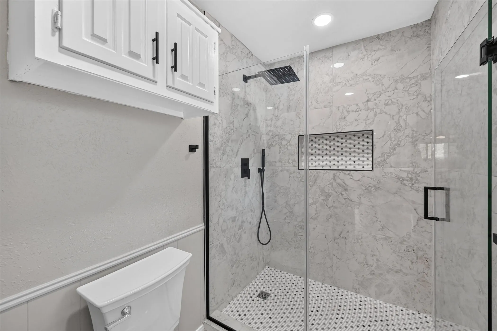 Single Family Residence For Sale in Dallas County , 215 Roma Drive, Duncanville, Texas 75116, 4 Bedroom, 3 Bathroom, 2 Garage spaces, 2,523 Sqft, built in 1975, mls#21386674, Real Estate Agent in Duncanville, Homes For Sale in Dallas county, Homes For Sale in Duncanville, Realtor in Duncanville Texas, Real Estate Brokerage Independent Realty Texas, Luminita Cordes Realtor