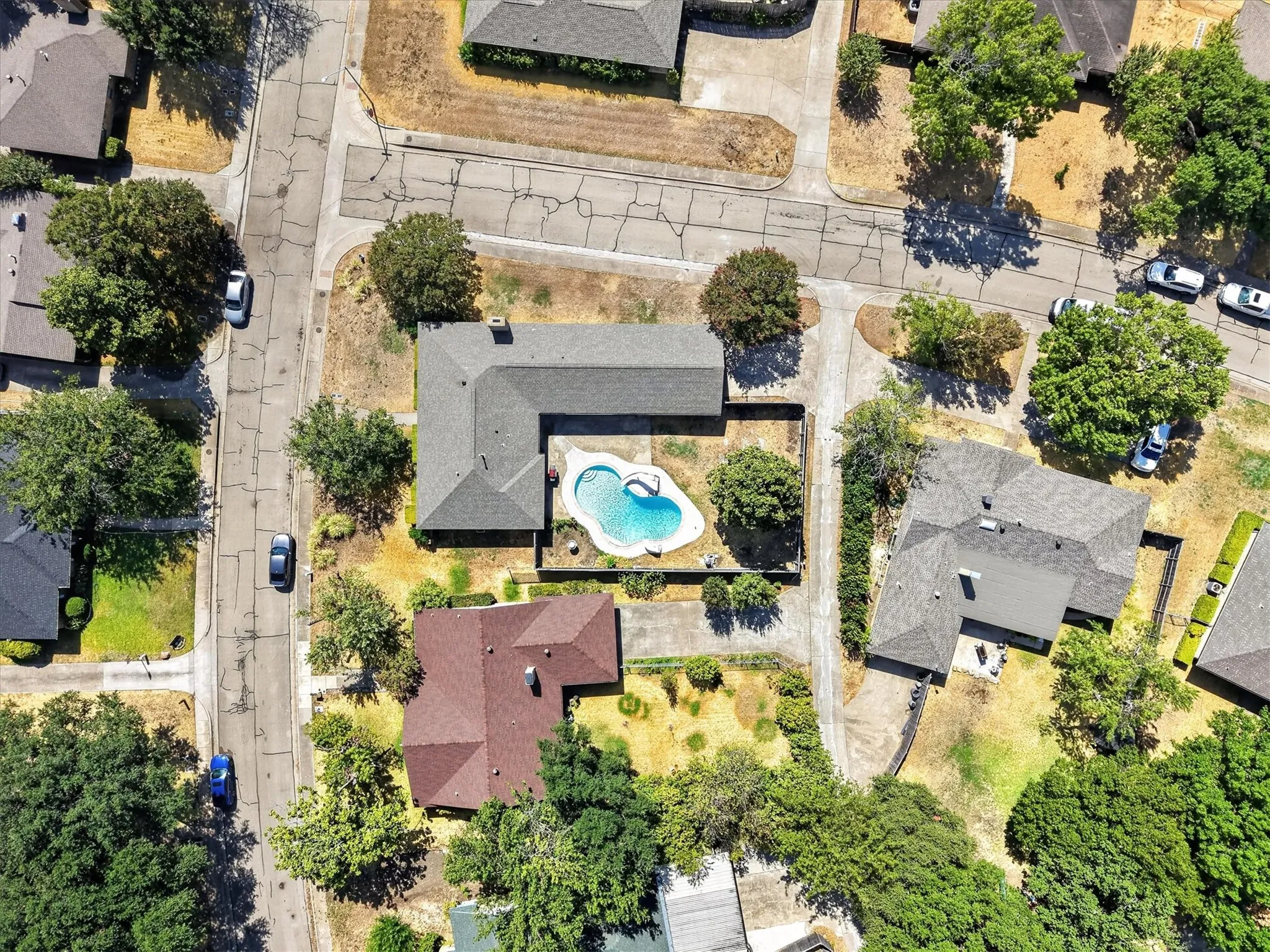 Single Family Residence For Sale in Dallas County , 215 Roma Drive, Duncanville, Texas 75116, 4 Bedroom, 3 Bathroom, 2 Garage spaces, 2,523 Sqft, built in 1975, mls#21386674, Real Estate Agent in Duncanville, Homes For Sale in Dallas county, Homes For Sale in Duncanville, Realtor in Duncanville Texas, Real Estate Brokerage Independent Realty Texas, Luminita Cordes Realtor