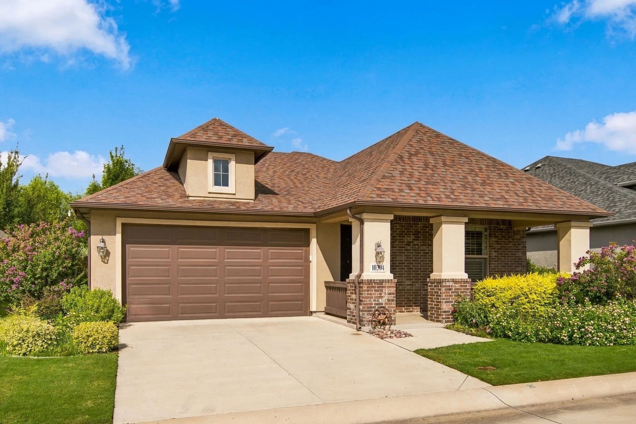 Single Family Residence For Sale in Denton County , 10304 Claystone Drive, Denton, Texas 76207, 2 Bedroom, 2 Bathroom, 2 Garage spaces, 1,417 Sqft, built in 2019, mls#21383049, Real Estate Agent in Denton, Homes For Sale in Denton county, Homes For Sale in Denton, Realtor in Denton Texas, Real Estate Brokerage Independent Realty Texas, Luminita Cordes Realtor