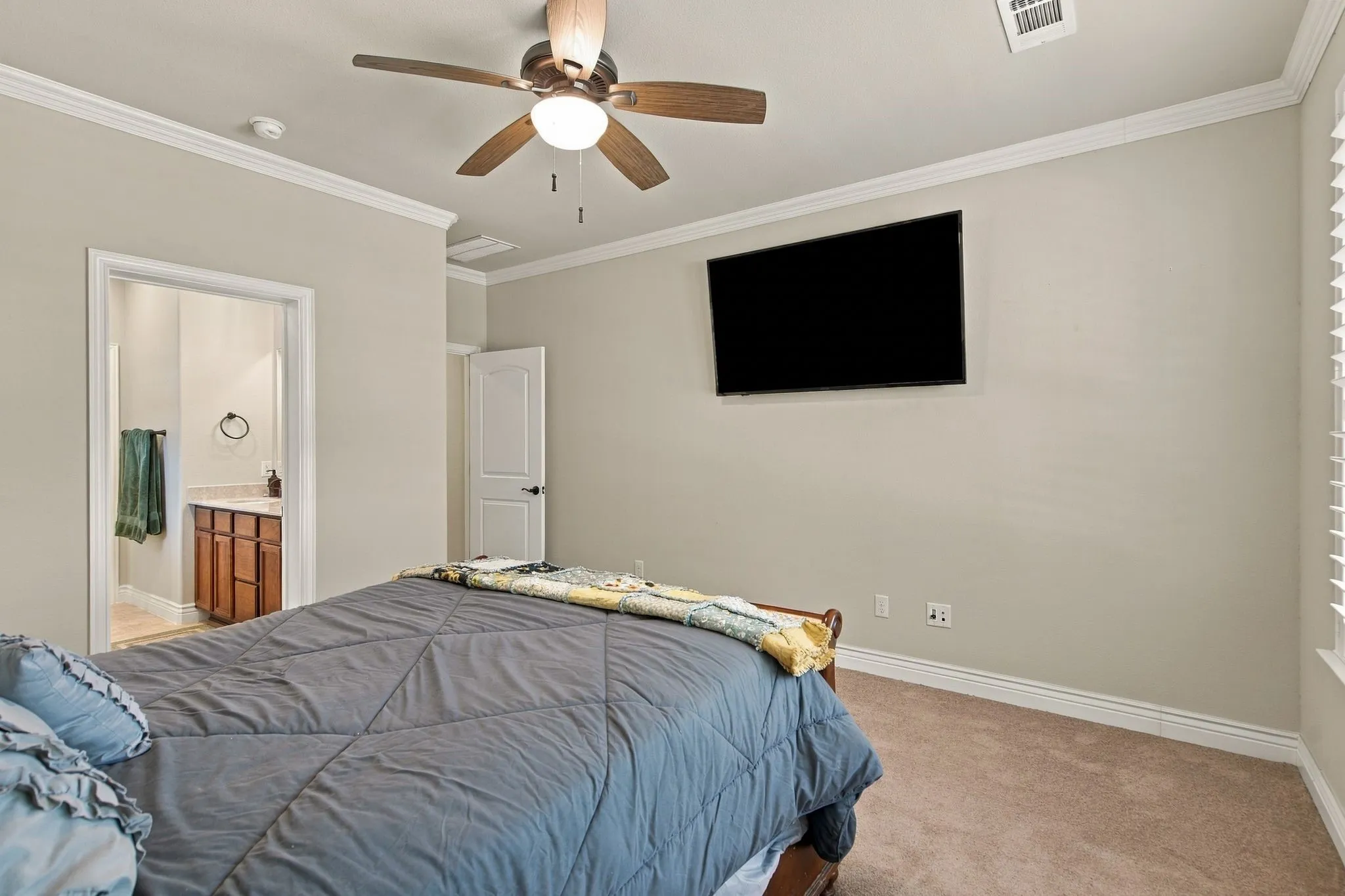 Single Family Residence For Sale in Denton County , 10304 Claystone Drive, Denton, Texas 76207, 2 Bedroom, 2 Bathroom, 2 Garage spaces, 1,417 Sqft, built in 2019, mls#21383049, Real Estate Agent in Denton, Homes For Sale in Denton county, Homes For Sale in Denton, Realtor in Denton Texas, Real Estate Brokerage Independent Realty Texas, Luminita Cordes Realtor