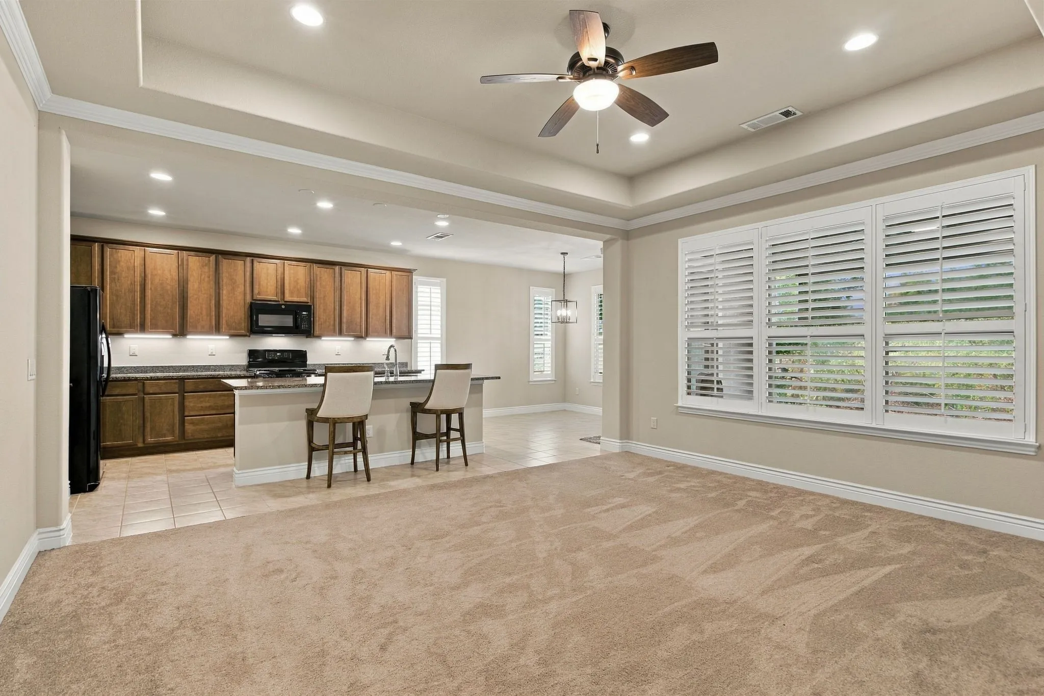 Single Family Residence For Sale in Denton County , 10304 Claystone Drive, Denton, Texas 76207, 2 Bedroom, 2 Bathroom, 2 Garage spaces, 1,417 Sqft, built in 2019, mls#21383049, Real Estate Agent in Denton, Homes For Sale in Denton county, Homes For Sale in Denton, Realtor in Denton Texas, Real Estate Brokerage Independent Realty Texas, Luminita Cordes Realtor