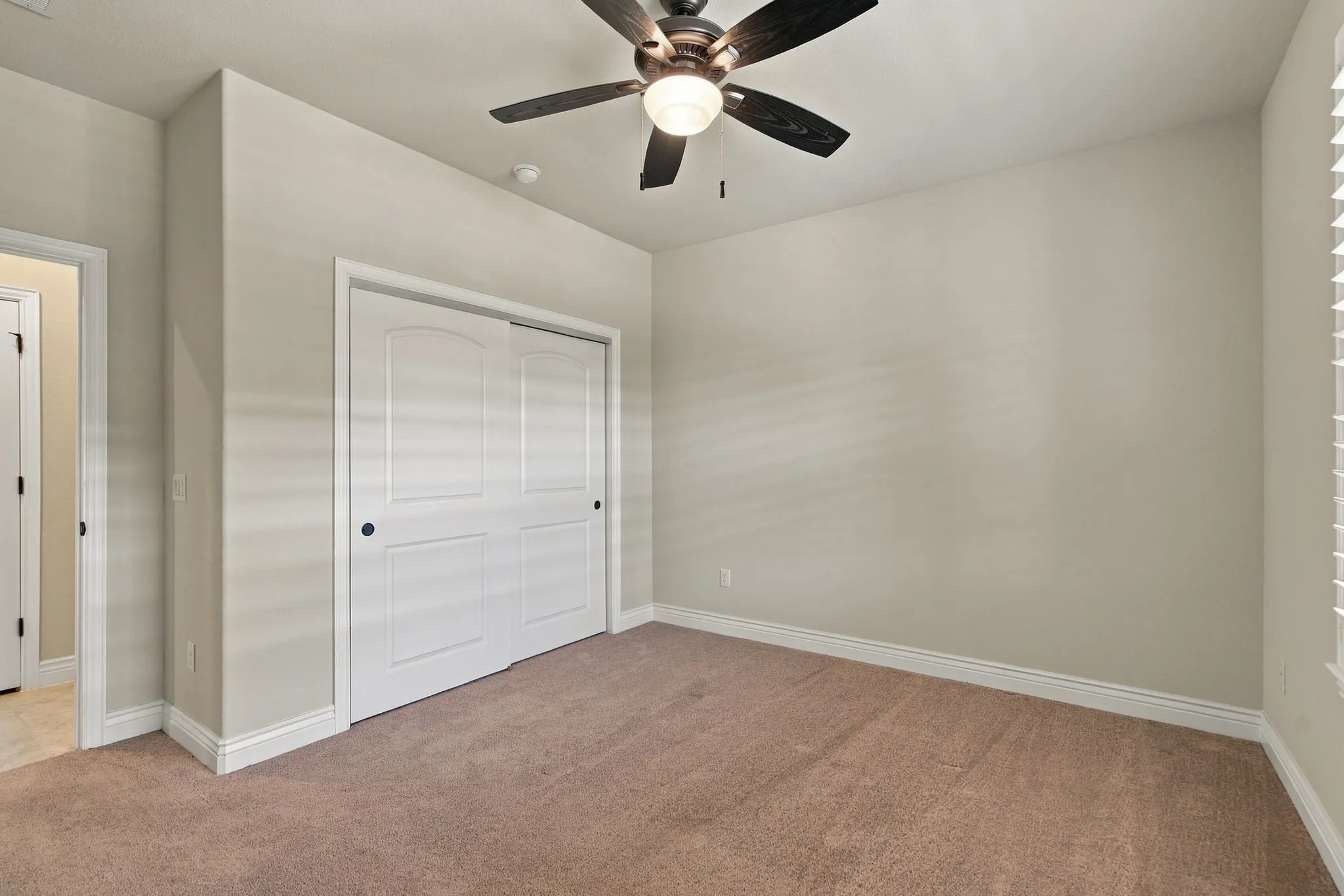 Single Family Residence For Sale in Denton County , 10304 Claystone Drive, Denton, Texas 76207, 2 Bedroom, 2 Bathroom, 2 Garage spaces, 1,417 Sqft, built in 2019, mls#21383049, Real Estate Agent in Denton, Homes For Sale in Denton county, Homes For Sale in Denton, Realtor in Denton Texas, Real Estate Brokerage Independent Realty Texas, Luminita Cordes Realtor