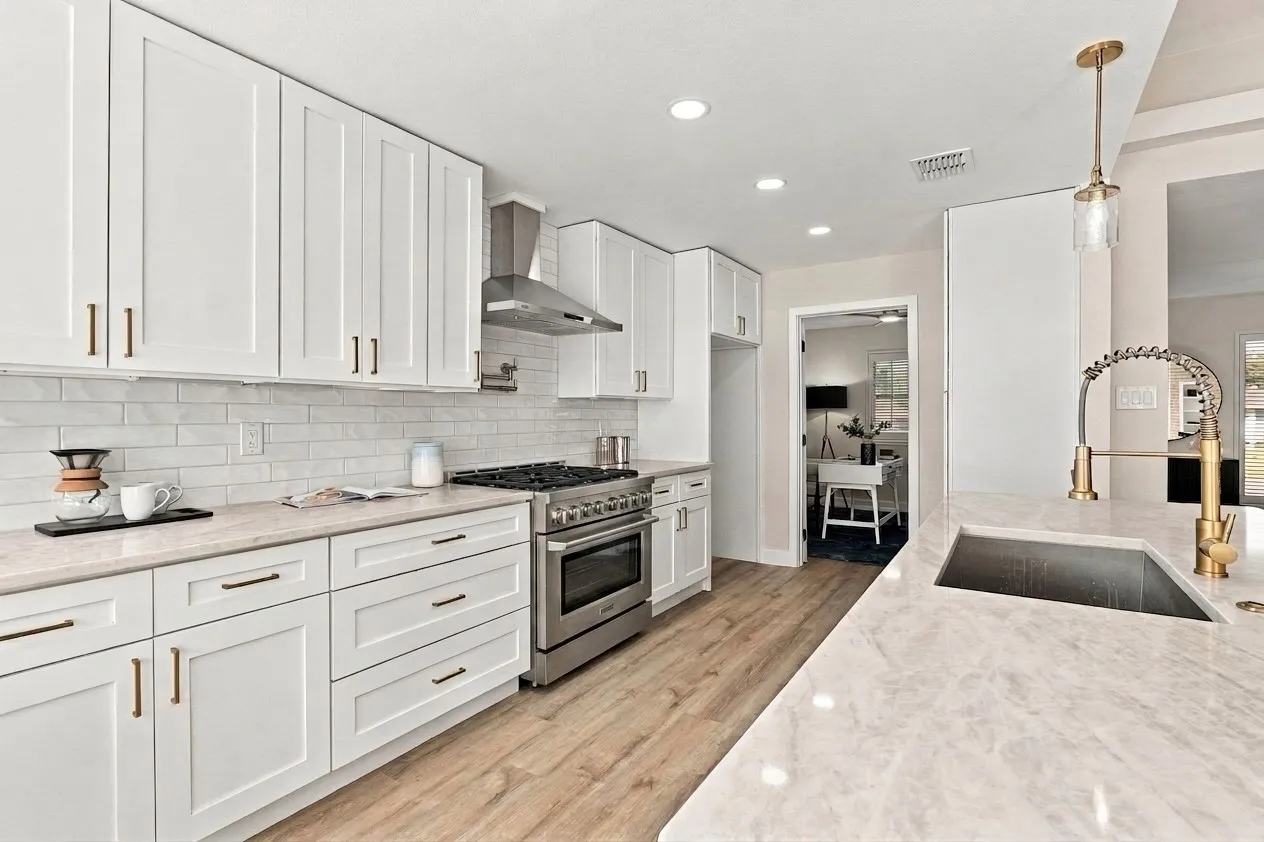 Single Family Residence For Sale in Dallas County , 12308 Cedar Bend Drive, Dallas, Texas 75244, 4 Bedroom, 4 Bathroom, 2 Garage spaces, 2,550 Sqft, built in 1966, mls#21385622, Real Estate Agent in Dallas, Homes For Sale in Dallas county, Homes For Sale in Dallas, Realtor in Dallas Texas, Real Estate Brokerage Independent Realty Texas, Luminita Cordes Realtor