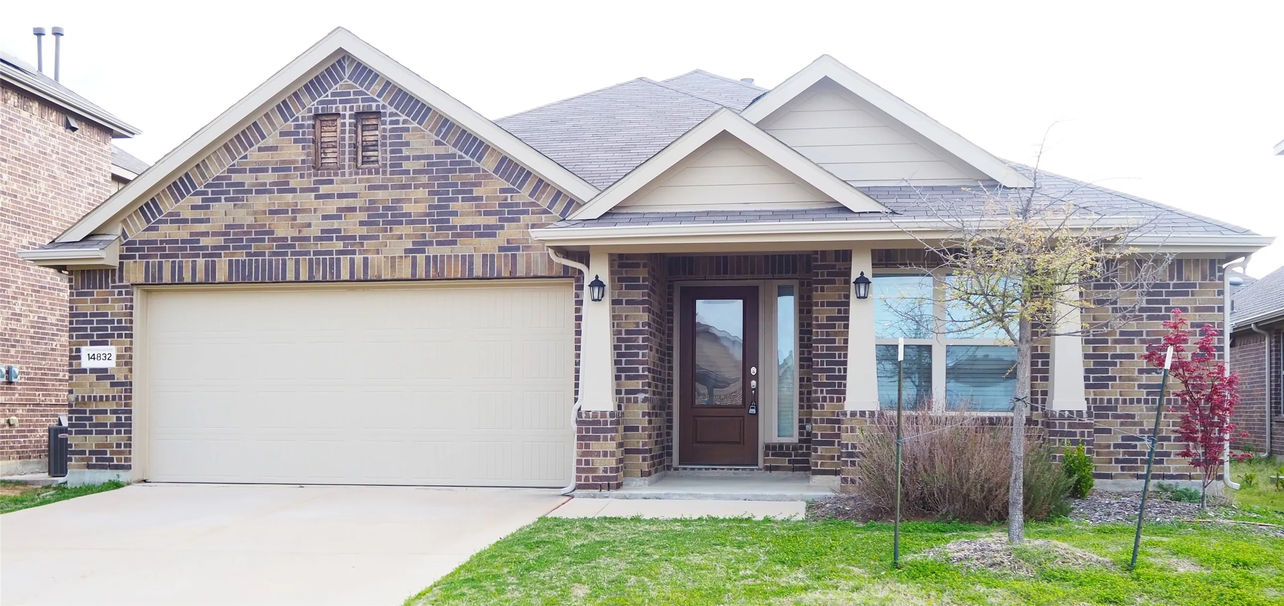 Single Family Residence For Rent in Denton County , 14832 Rocky Face Lane, Fort Worth, Texas 76052, 3 Bedroom, 2 Bathroom, 2 Garage spaces, 2,064 Sqft, built in 2018, mls#21386695, Real Estate Agent in Fort Worth, Homes For Rent in Denton county, Homes For Rent in Fort Worth, Realtor in Fort Worth Texas, Real Estate Brokerage Independent Realty Texas, Luminita Cordes Realtor