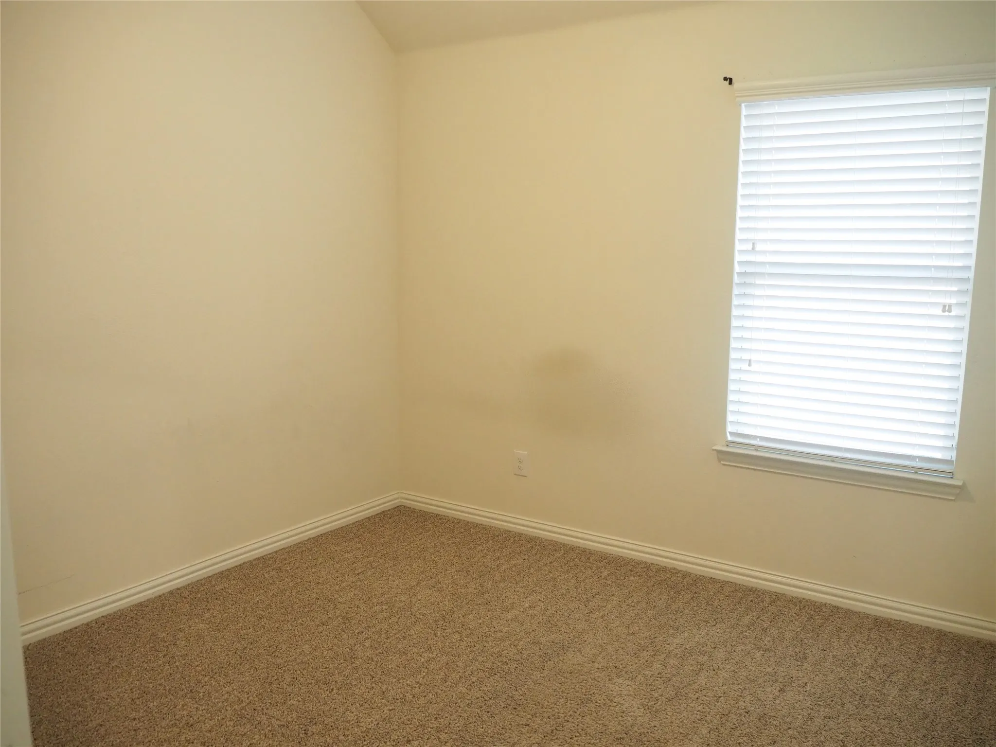 Single Family Residence For Rent in Denton County , 14832 Rocky Face Lane, Fort Worth, Texas 76052, 3 Bedroom, 2 Bathroom, 2 Garage spaces, 2,064 Sqft, built in 2018, mls#21386695, Real Estate Agent in Fort Worth, Homes For Rent in Denton county, Homes For Rent in Fort Worth, Realtor in Fort Worth Texas, Real Estate Brokerage Independent Realty Texas, Luminita Cordes Realtor