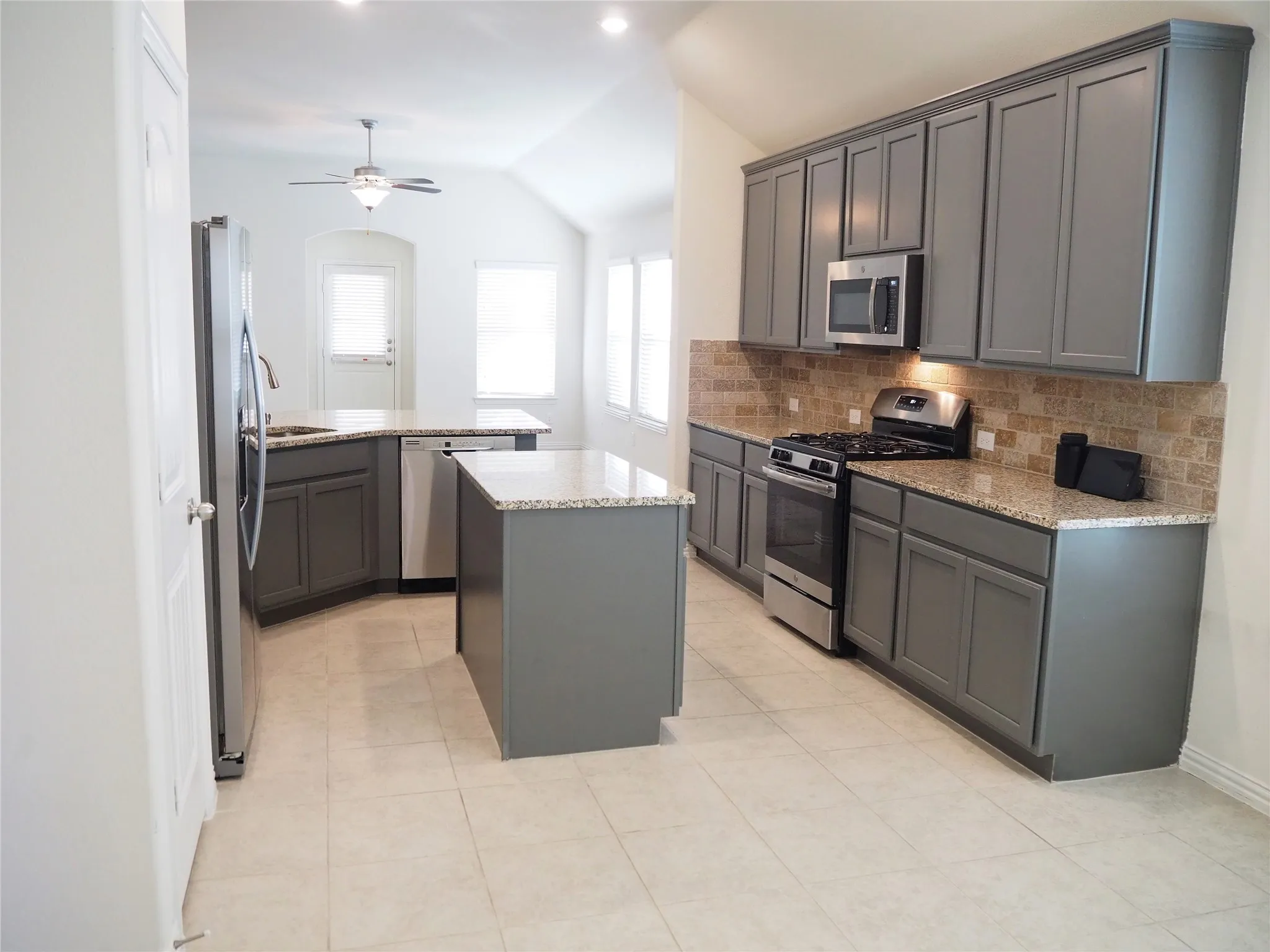Single Family Residence For Rent in Denton County , 14832 Rocky Face Lane, Fort Worth, Texas 76052, 3 Bedroom, 2 Bathroom, 2 Garage spaces, 2,064 Sqft, built in 2018, mls#21386695, Real Estate Agent in Fort Worth, Homes For Rent in Denton county, Homes For Rent in Fort Worth, Realtor in Fort Worth Texas, Real Estate Brokerage Independent Realty Texas, Luminita Cordes Realtor