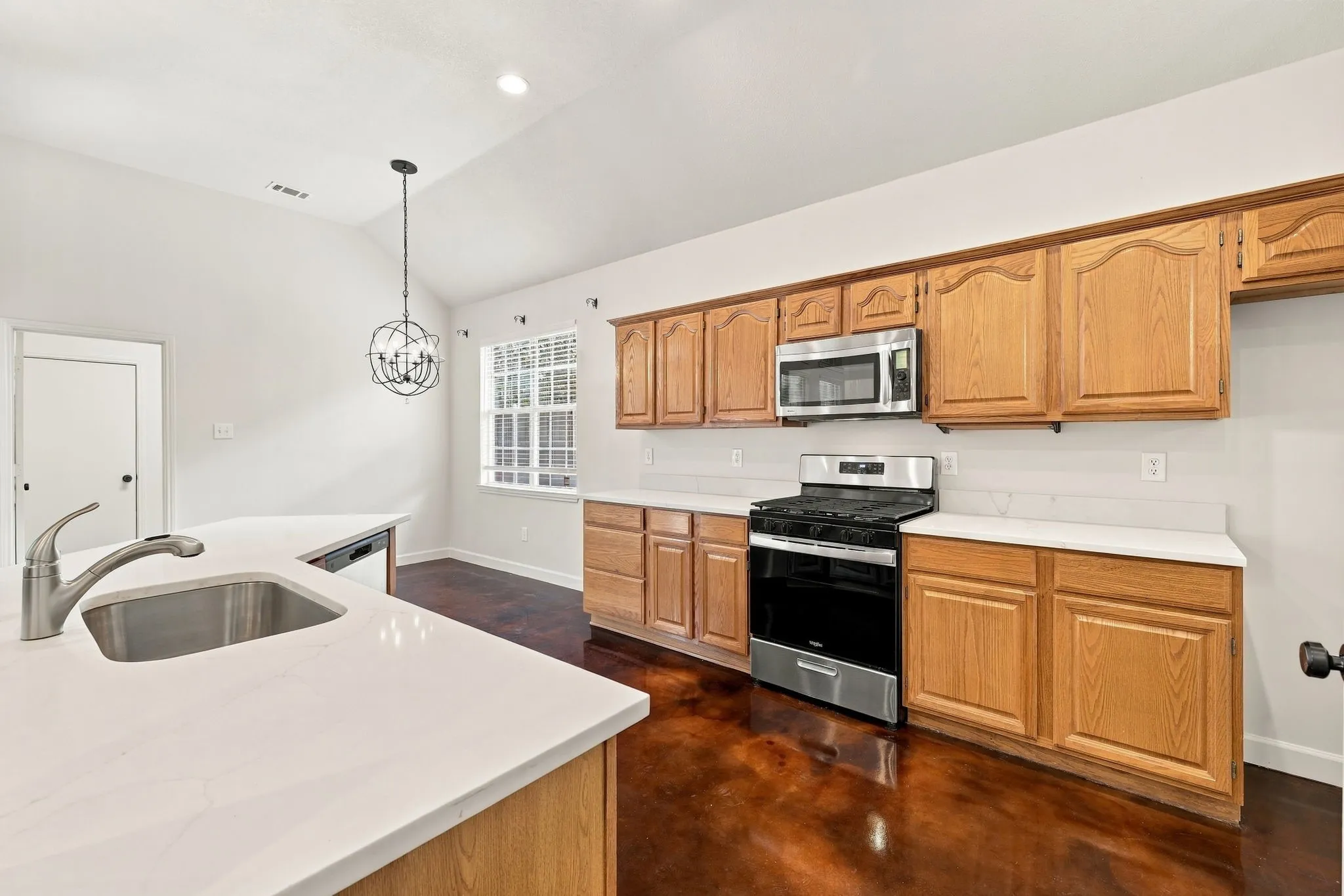 Single Family Residence For Rent in Collin County , 906 Homestead Trail, Allen, Texas 75002, 4 Bedroom, 2 Bathroom, 2 Garage spaces, 1,892 Sqft, built in 1993, mls#21386149, Real Estate Agent in Allen, Homes For Rent in Collin county, Homes For Rent in Allen, Realtor in Allen Texas, Real Estate Brokerage Independent Realty Texas, Luminita Cordes Realtor