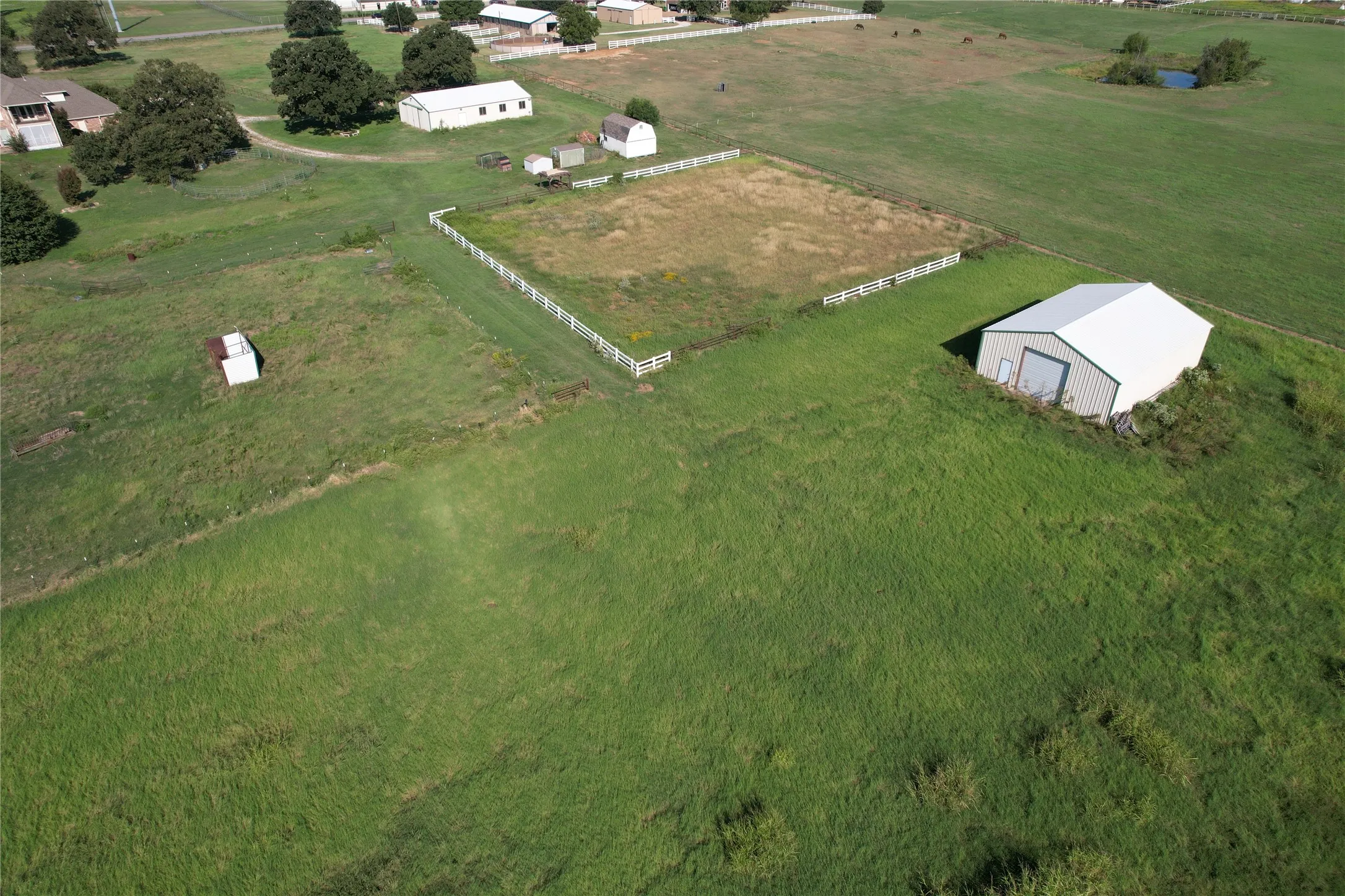 Farm For Rent in Denton County , 5700 FM 424, Cross Roads, Texas 76227, 4 Bedroom, 4 Bathroom, 3 Garage spaces, 4,434 Sqft, built in 1999, mls#21386697, Real Estate Agent in Cross Roads, Homes For Rent in Denton county, Homes For Rent in Cross Roads, Realtor in Cross Roads Texas, Real Estate Brokerage Independent Realty Texas, Luminita Cordes Realtor