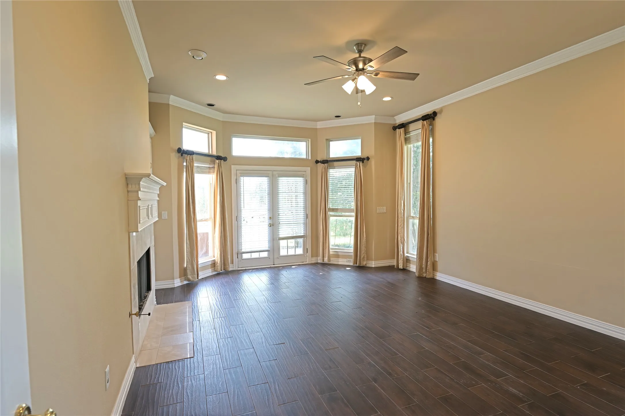 Farm For Rent in Denton County , 5700 FM 424, Cross Roads, Texas 76227, 4 Bedroom, 4 Bathroom, 3 Garage spaces, 4,434 Sqft, built in 1999, mls#21386697, Real Estate Agent in Cross Roads, Homes For Rent in Denton county, Homes For Rent in Cross Roads, Realtor in Cross Roads Texas, Real Estate Brokerage Independent Realty Texas, Luminita Cordes Realtor