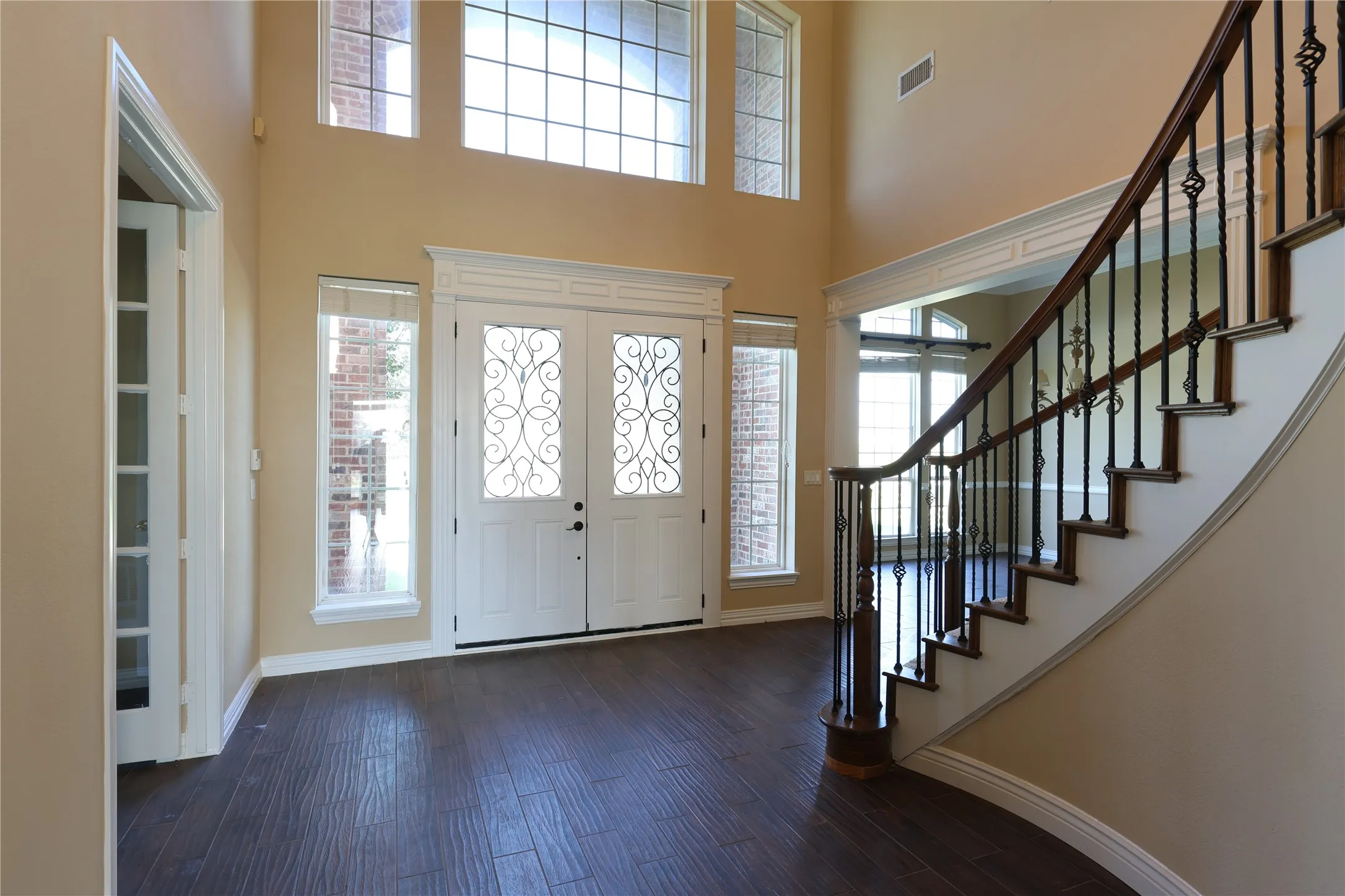 Farm For Rent in Denton County , 5700 FM 424, Cross Roads, Texas 76227, 4 Bedroom, 4 Bathroom, 3 Garage spaces, 4,434 Sqft, built in 1999, mls#21386697, Real Estate Agent in Cross Roads, Homes For Rent in Denton county, Homes For Rent in Cross Roads, Realtor in Cross Roads Texas, Real Estate Brokerage Independent Realty Texas, Luminita Cordes Realtor