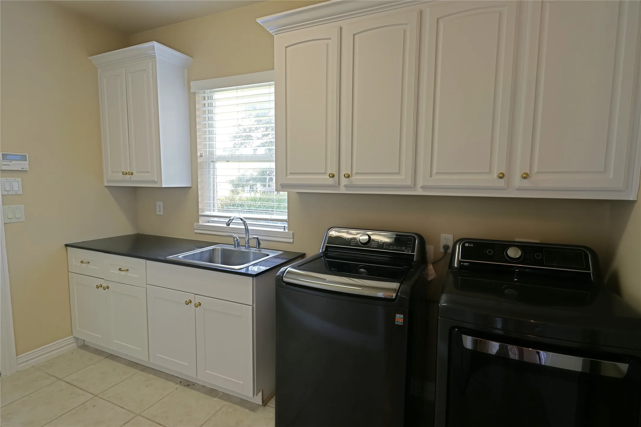 Farm For Rent in Denton County , 5700 FM 424, Cross Roads, Texas 76227, 4 Bedroom, 4 Bathroom, 3 Garage spaces, 4,434 Sqft, built in 1999, mls#21386697, Real Estate Agent in Cross Roads, Homes For Rent in Denton county, Homes For Rent in Cross Roads, Realtor in Cross Roads Texas, Real Estate Brokerage Independent Realty Texas, Luminita Cordes Realtor