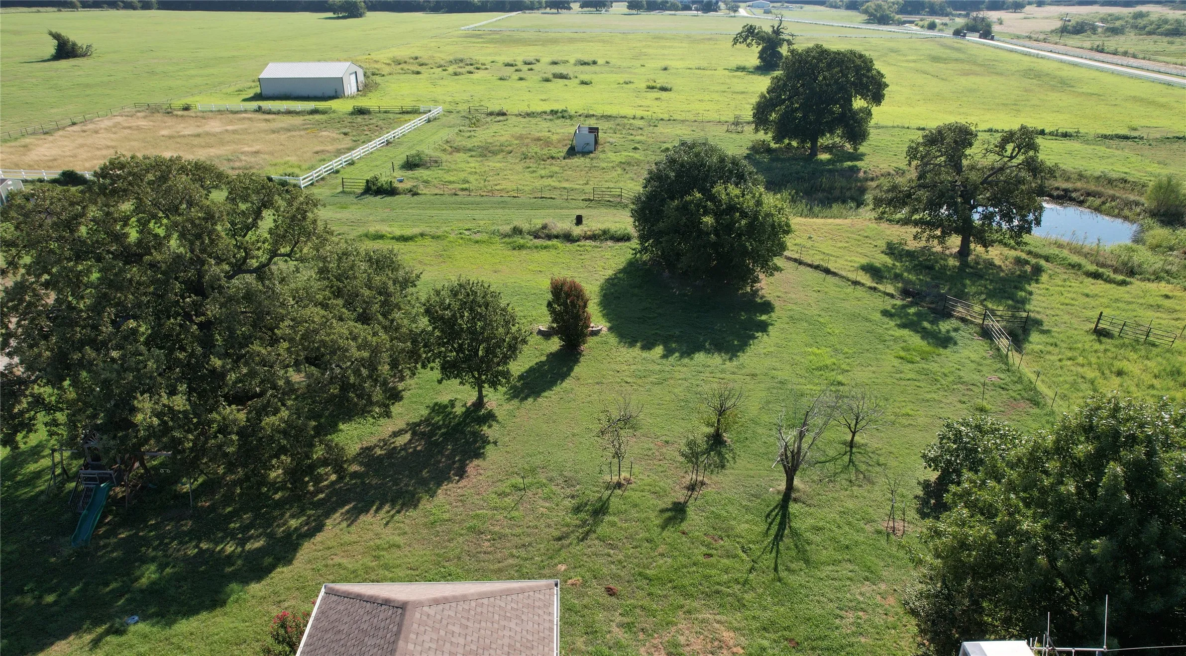 Farm For Rent in Denton County , 5700 FM 424, Cross Roads, Texas 76227, 4 Bedroom, 4 Bathroom, 3 Garage spaces, 4,434 Sqft, built in 1999, mls#21386697, Real Estate Agent in Cross Roads, Homes For Rent in Denton county, Homes For Rent in Cross Roads, Realtor in Cross Roads Texas, Real Estate Brokerage Independent Realty Texas, Luminita Cordes Realtor