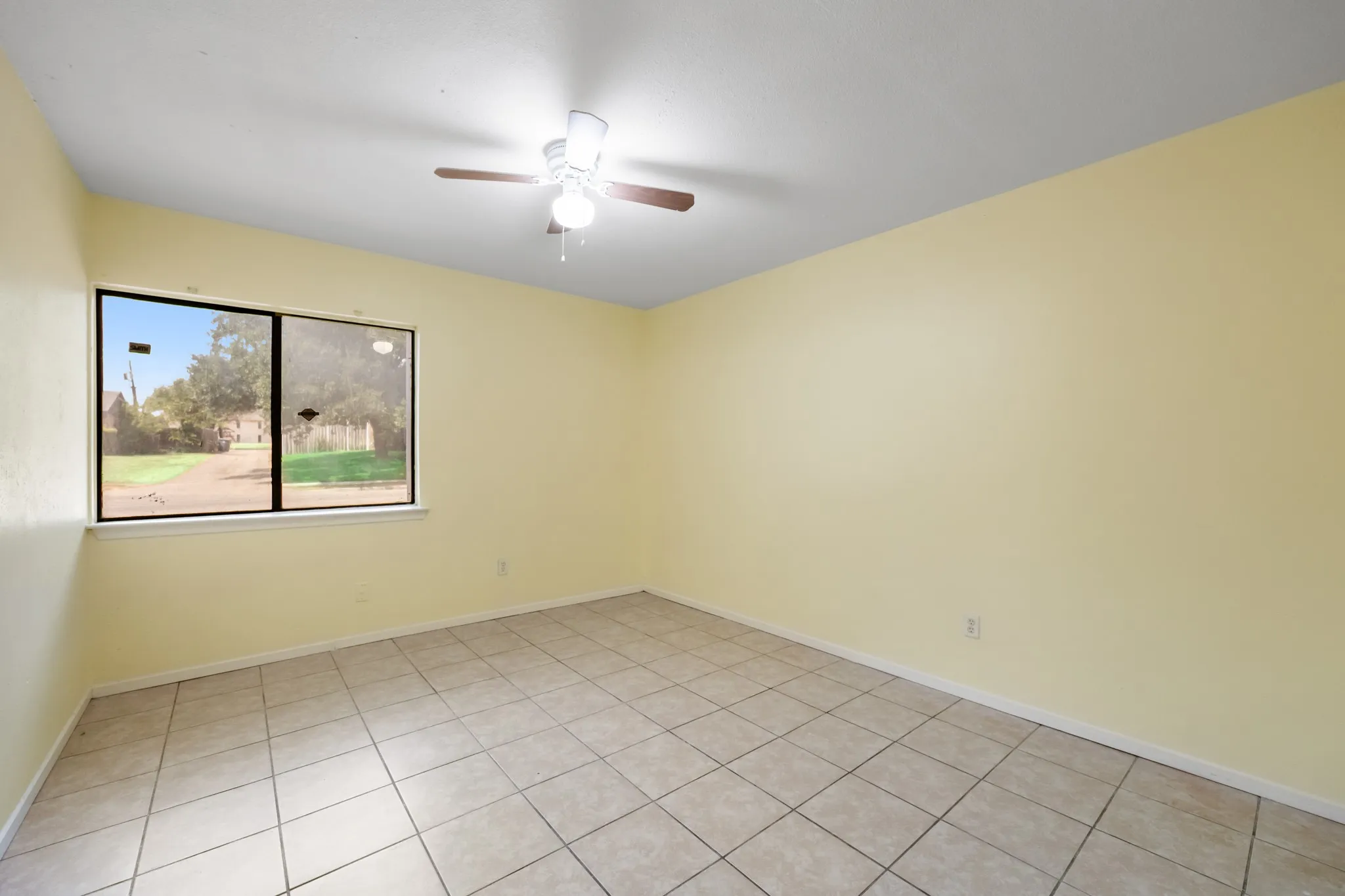 Single Family Residence For Rent in Dallas County , 7418 Boisenberry Lane, Dallas, Texas 75249, 5 Bedroom, 2 Bathroom, Garage spaces, 2,204 Sqft, built in 1978, mls#21386594, Real Estate Agent in Dallas, Homes For Rent in Dallas county, Homes For Rent in Dallas, Realtor in Dallas Texas, Real Estate Brokerage Independent Realty Texas, Luminita Cordes Realtor
