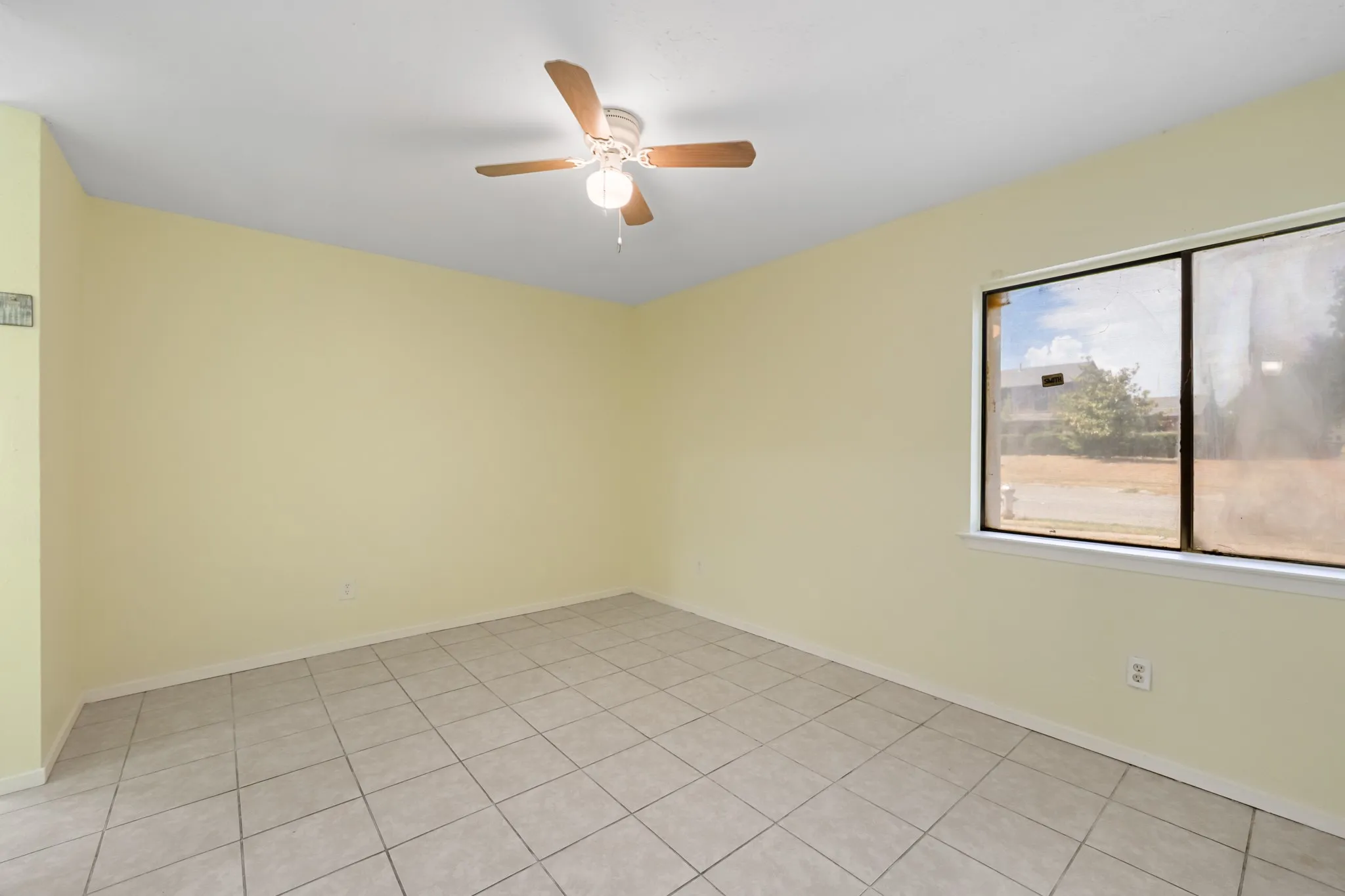 Single Family Residence For Rent in Dallas County , 7418 Boisenberry Lane, Dallas, Texas 75249, 5 Bedroom, 2 Bathroom, Garage spaces, 2,204 Sqft, built in 1978, mls#21386594, Real Estate Agent in Dallas, Homes For Rent in Dallas county, Homes For Rent in Dallas, Realtor in Dallas Texas, Real Estate Brokerage Independent Realty Texas, Luminita Cordes Realtor