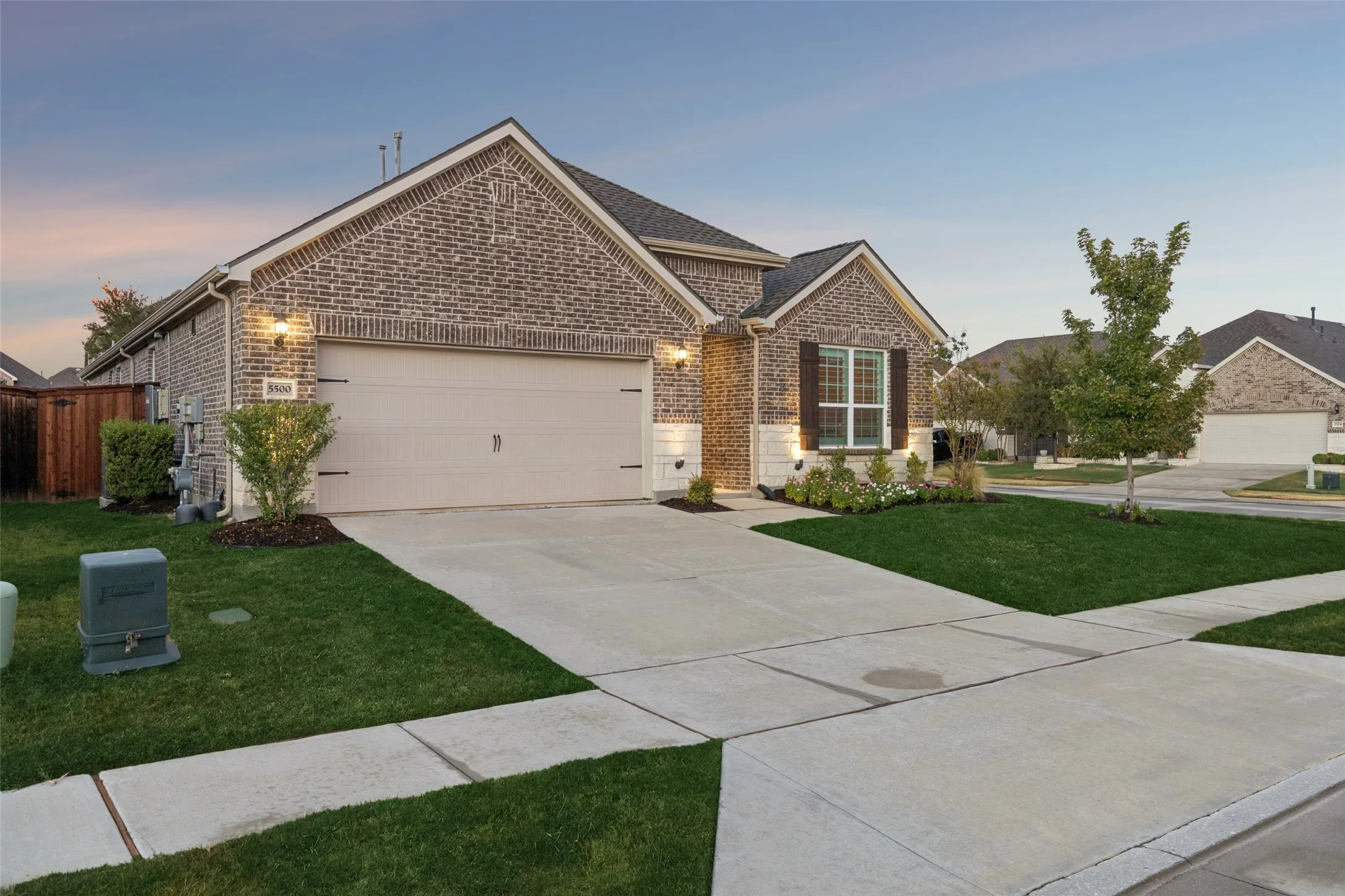 Single Family Residence For Sale in Collin County , 5500 Mount Joy Drive, Mc Kinney, Texas 75071, 4 Bedroom, 3 Bathroom, 2 Garage spaces, 2,206 Sqft, built in 2019, mls#21386140, Real Estate Agent in Mc Kinney, Homes For Sale in Collin county, Homes For Sale in Mc Kinney, Realtor in Mc Kinney Texas, Real Estate Brokerage Independent Realty Texas, Luminita Cordes Realtor