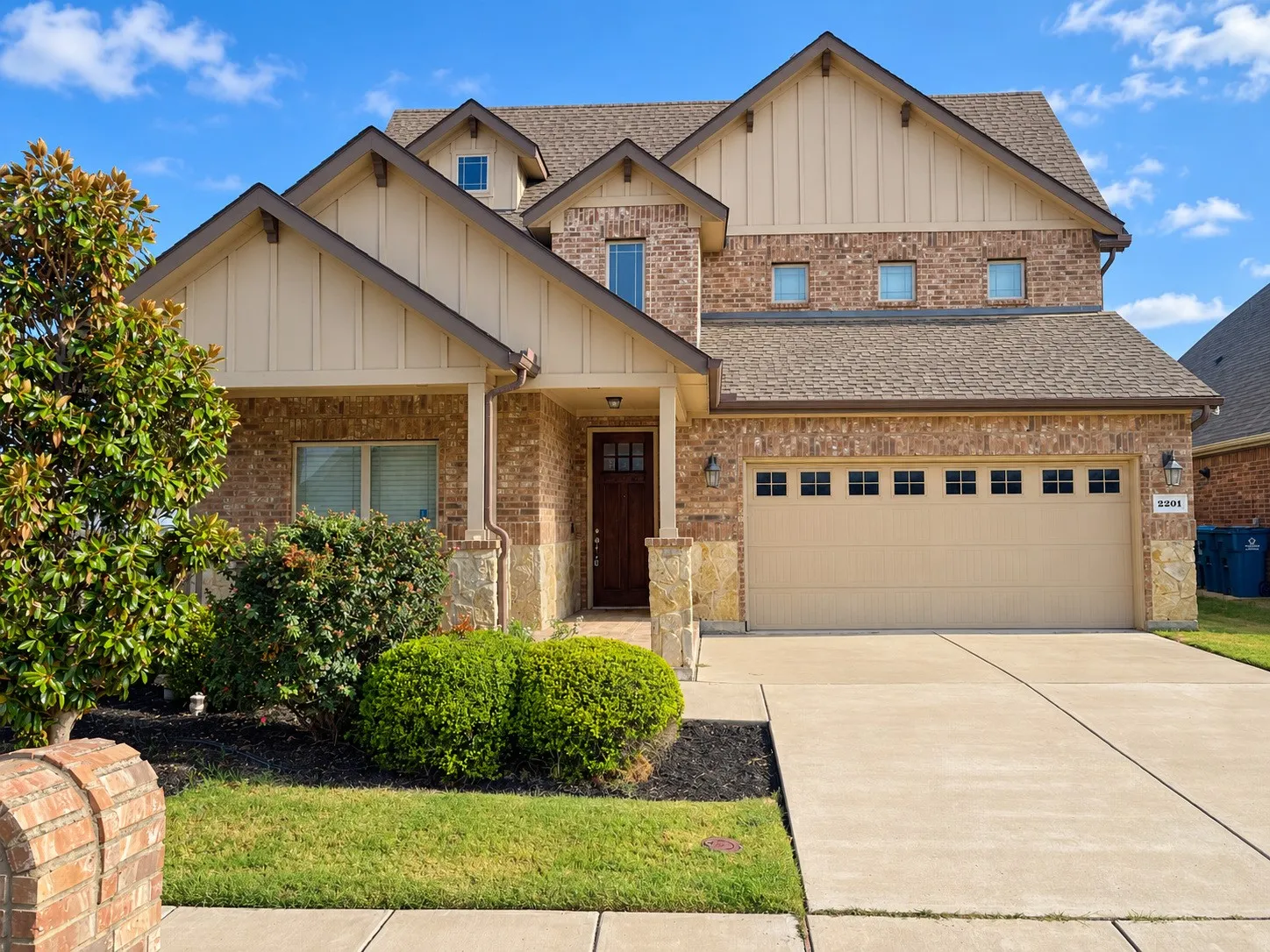 Single Family Residence For Rent in Dallas County , 2201 Petunia Lane, Rowlett, Texas 75089, 4 Bedroom, 4 Bathroom, 2 Garage spaces, 2,744 Sqft, built in 2015, mls#21386705, Real Estate Agent in Rowlett, Homes For Rent in Dallas county, Homes For Rent in Rowlett, Realtor in Rowlett Texas, Real Estate Brokerage Independent Realty Texas, Luminita Cordes Realtor