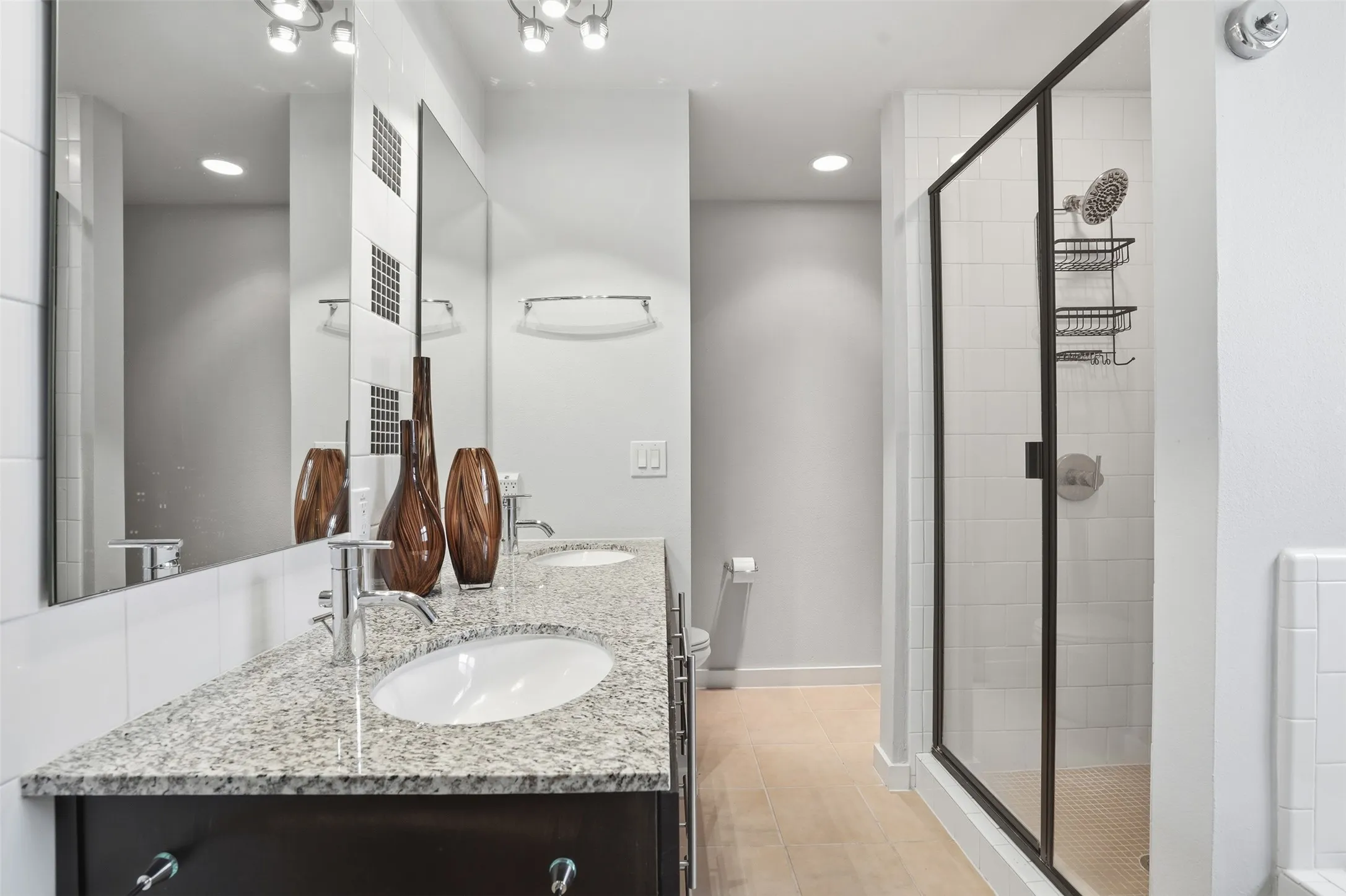 Condominium For Rent in Tarrant County , 2608 Museum Way 3202, Fort Worth, Texas 76107, 1 Bedroom, 2 Bathroom, 1 Garage spaces, 1,170 Sqft, built in 2006, mls#21386707, Real Estate Agent in Fort Worth, Homes For Rent in Tarrant county, Homes For Rent in Fort Worth, Realtor in Fort Worth Texas, Real Estate Brokerage Independent Realty Texas, Luminita Cordes Realtor