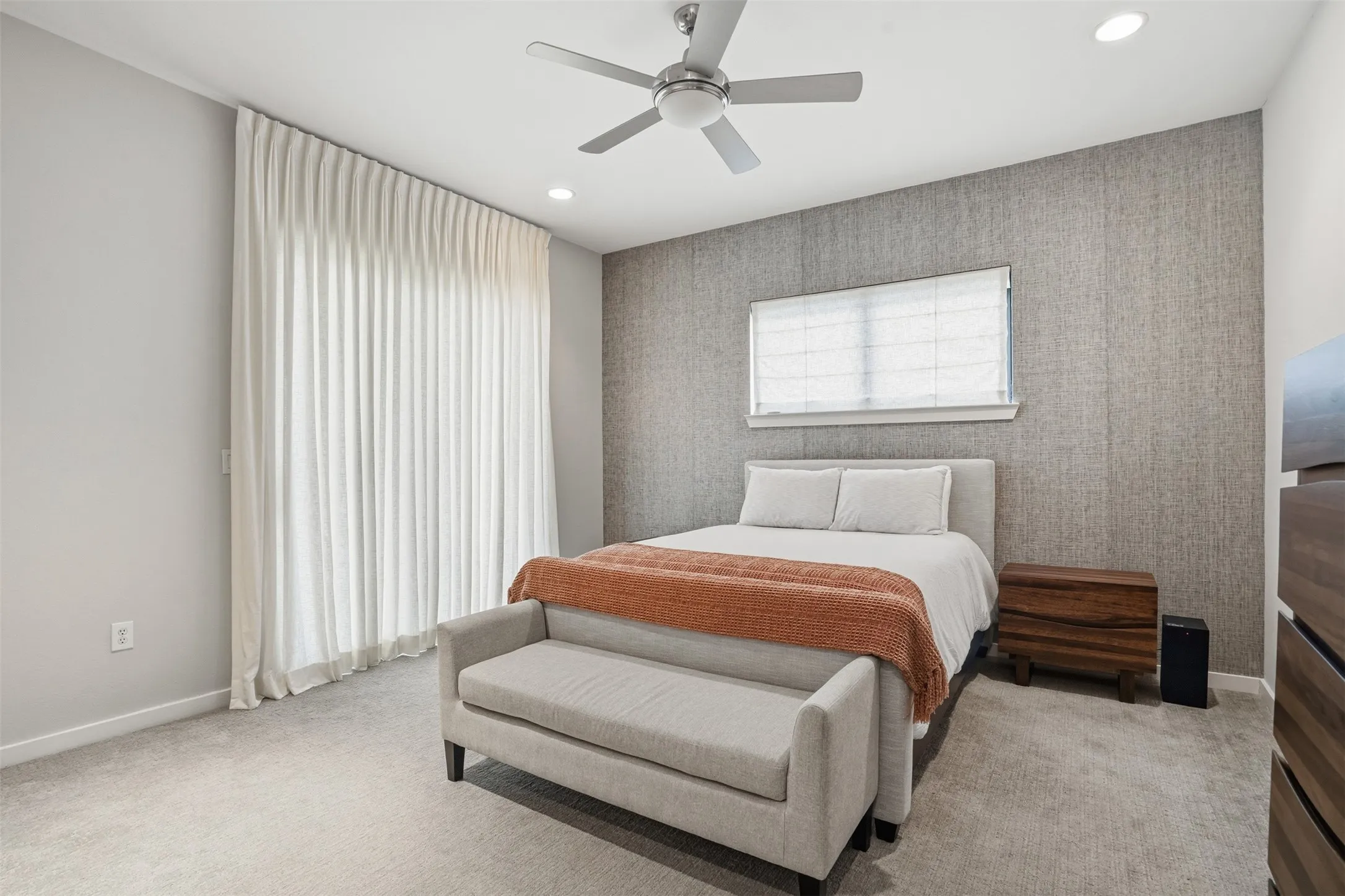 Condominium For Rent in Tarrant County , 2608 Museum Way 3202, Fort Worth, Texas 76107, 1 Bedroom, 2 Bathroom, 1 Garage spaces, 1,170 Sqft, built in 2006, mls#21386707, Real Estate Agent in Fort Worth, Homes For Rent in Tarrant county, Homes For Rent in Fort Worth, Realtor in Fort Worth Texas, Real Estate Brokerage Independent Realty Texas, Luminita Cordes Realtor