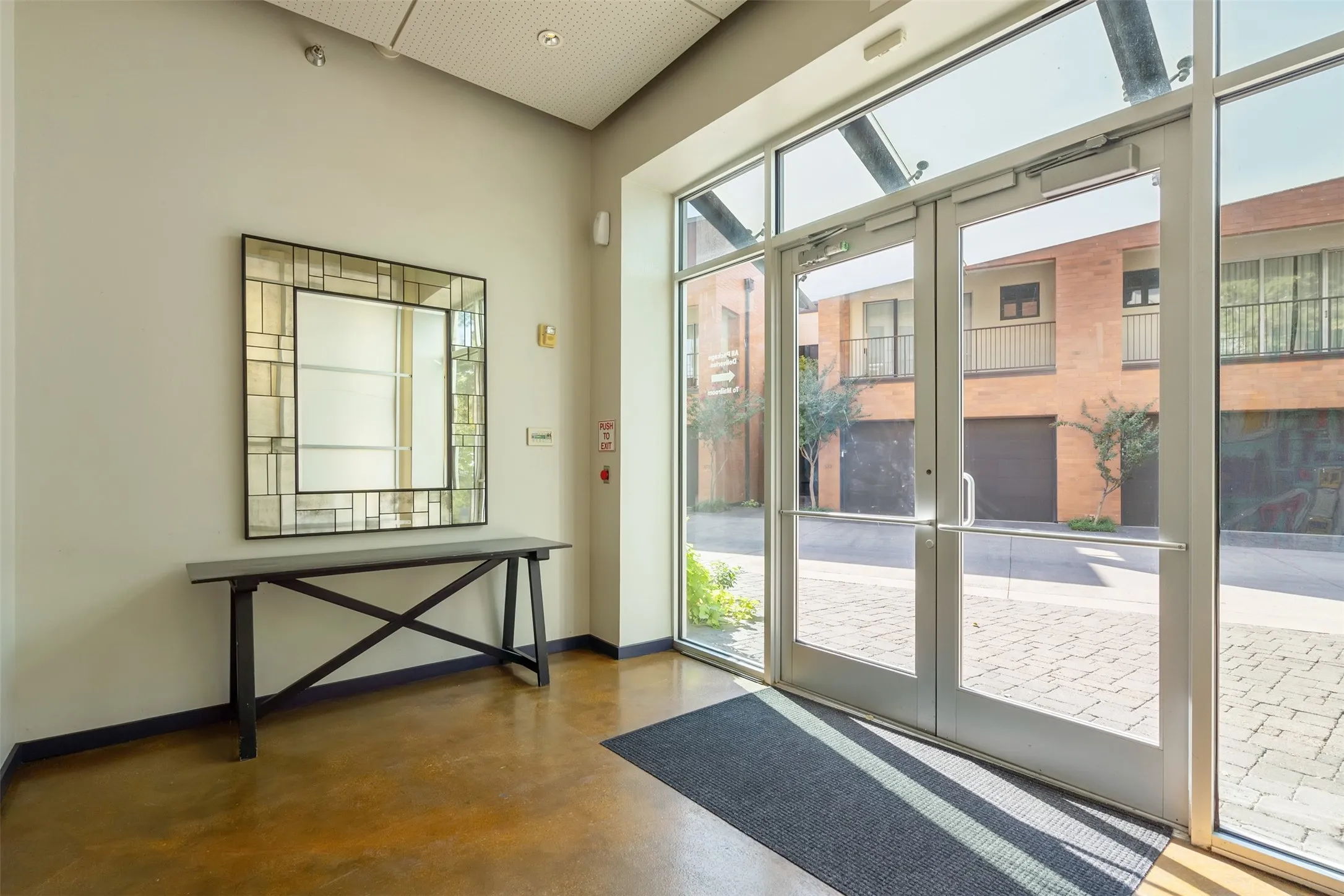 Condominium For Rent in Tarrant County , 2608 Museum Way 3202, Fort Worth, Texas 76107, 1 Bedroom, 2 Bathroom, 1 Garage spaces, 1,170 Sqft, built in 2006, mls#21386707, Real Estate Agent in Fort Worth, Homes For Rent in Tarrant county, Homes For Rent in Fort Worth, Realtor in Fort Worth Texas, Real Estate Brokerage Independent Realty Texas, Luminita Cordes Realtor