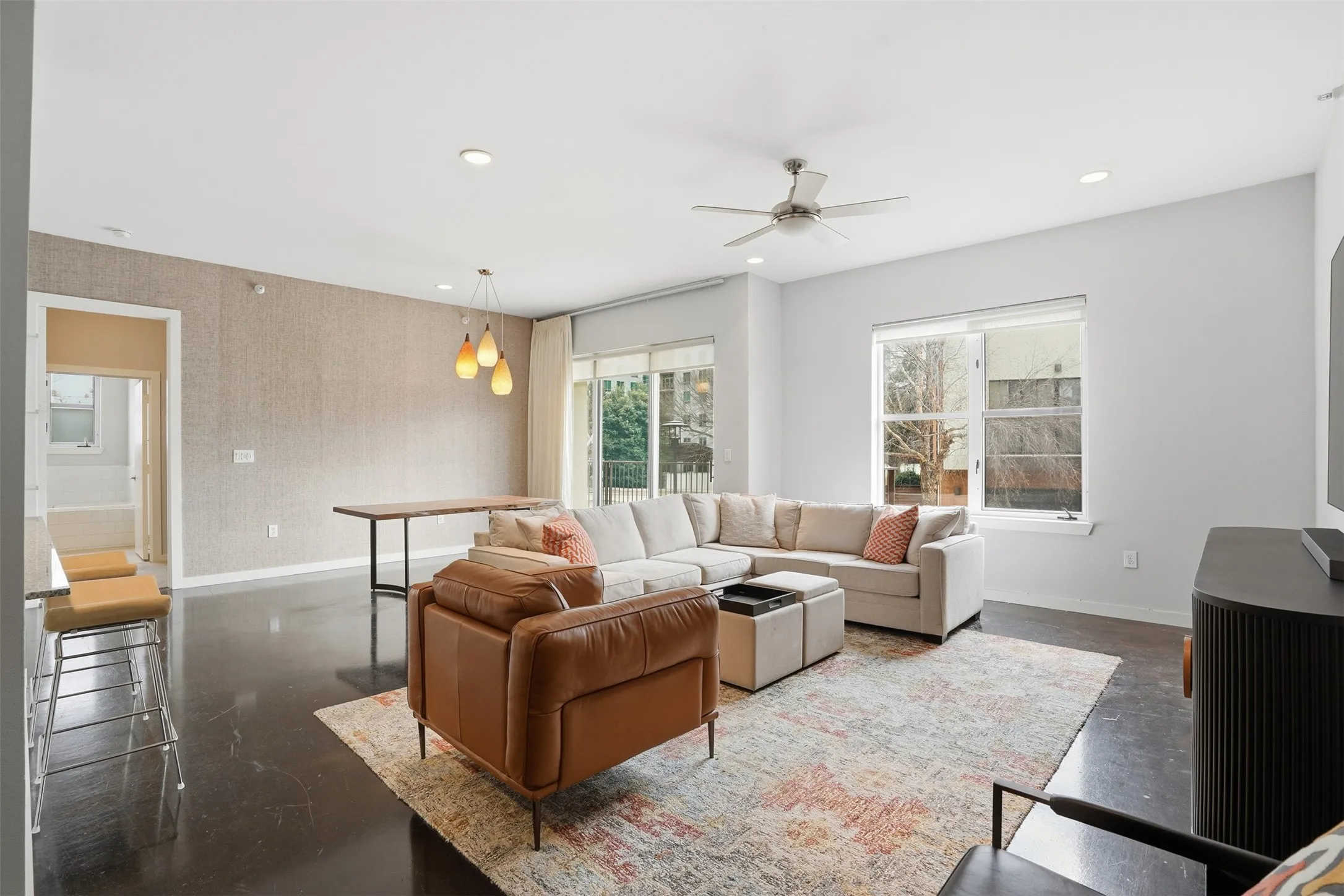 Condominium For Rent in Tarrant County , 2608 Museum Way 3202, Fort Worth, Texas 76107, 1 Bedroom, 2 Bathroom, 1 Garage spaces, 1,170 Sqft, built in 2006, mls#21386707, Real Estate Agent in Fort Worth, Homes For Rent in Tarrant county, Homes For Rent in Fort Worth, Realtor in Fort Worth Texas, Real Estate Brokerage Independent Realty Texas, Luminita Cordes Realtor