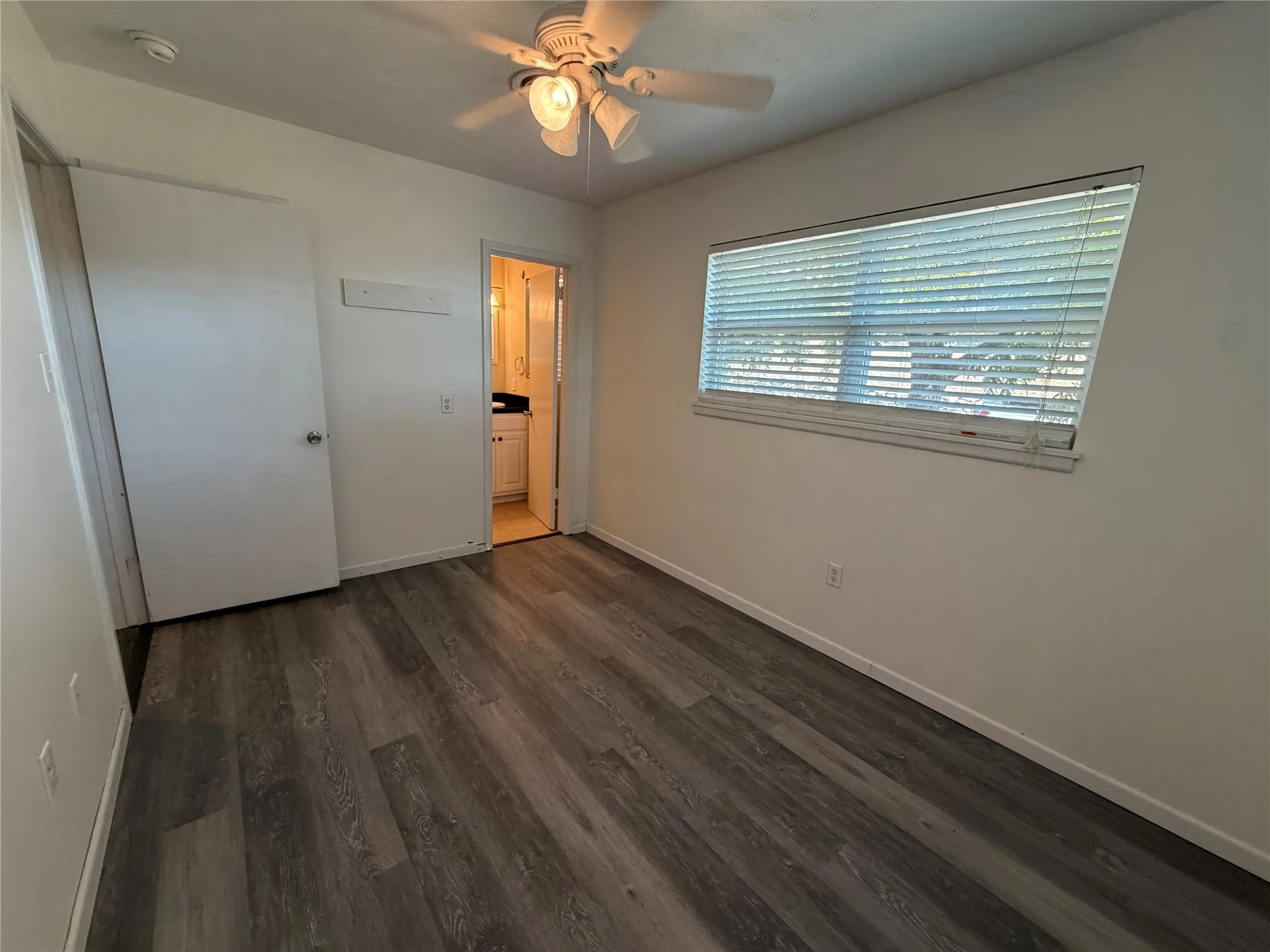 Single Family Residence For Rent in Parker County , 1437 W Ball Street, Weatherford, Texas 76086, 3 Bedroom, 2 Bathroom, 2 Garage spaces, 1,350 Sqft, built in 0, mls#21386362, Real Estate Agent in Weatherford, Homes For Rent in Parker county, Homes For Rent in Weatherford, Realtor in Weatherford Texas, Real Estate Brokerage Independent Realty Texas, Luminita Cordes Realtor