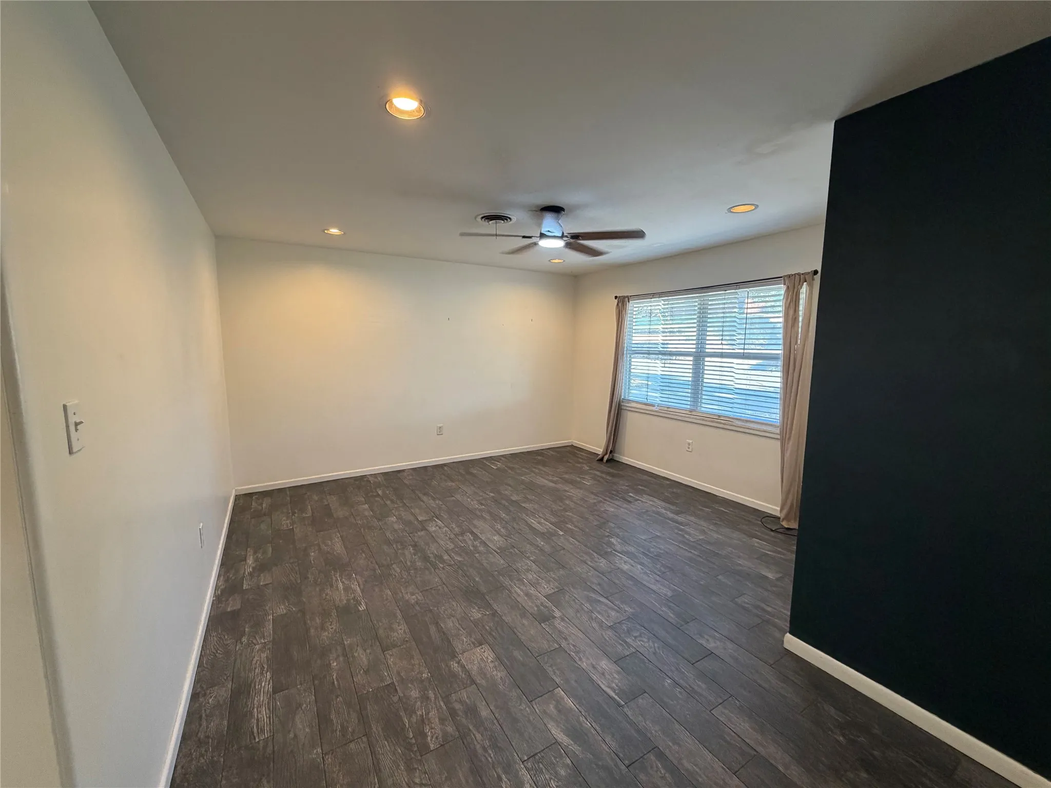 Single Family Residence For Rent in Parker County , 1437 W Ball Street, Weatherford, Texas 76086, 3 Bedroom, 2 Bathroom, 2 Garage spaces, 1,350 Sqft, built in 0, mls#21386362, Real Estate Agent in Weatherford, Homes For Rent in Parker county, Homes For Rent in Weatherford, Realtor in Weatherford Texas, Real Estate Brokerage Independent Realty Texas, Luminita Cordes Realtor
