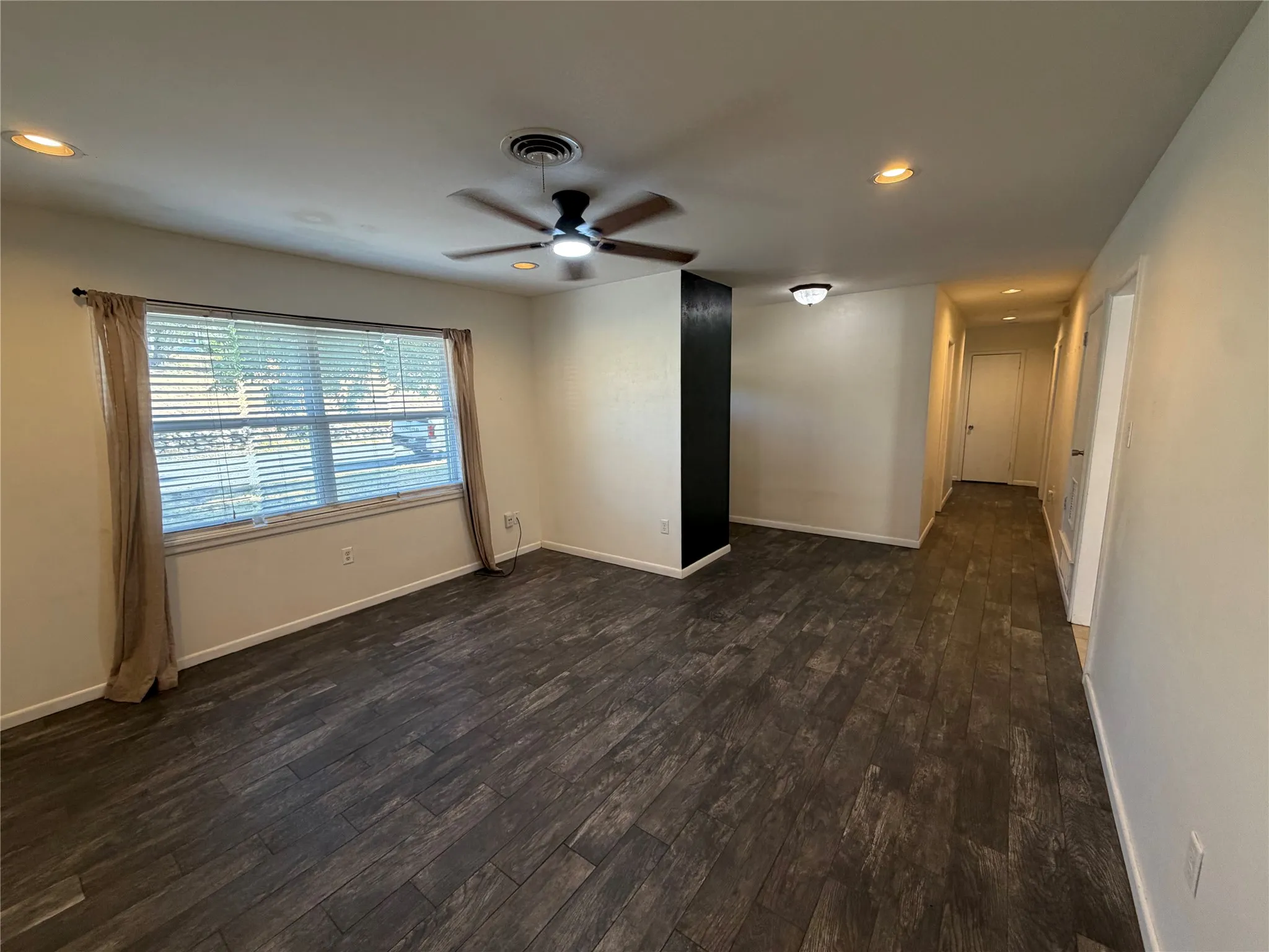 Single Family Residence For Rent in Parker County , 1437 W Ball Street, Weatherford, Texas 76086, 3 Bedroom, 2 Bathroom, 2 Garage spaces, 1,350 Sqft, built in 0, mls#21386362, Real Estate Agent in Weatherford, Homes For Rent in Parker county, Homes For Rent in Weatherford, Realtor in Weatherford Texas, Real Estate Brokerage Independent Realty Texas, Luminita Cordes Realtor