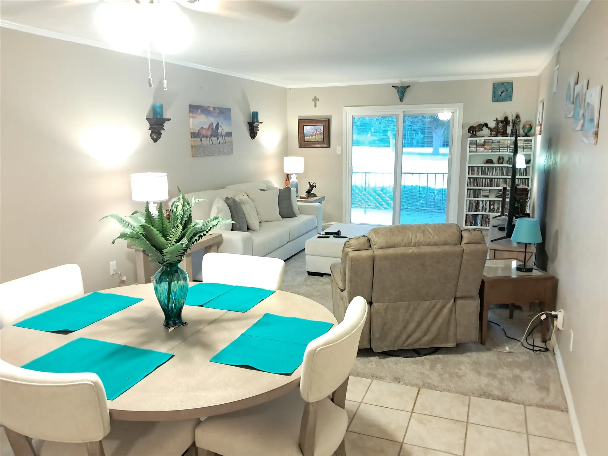 Condominium For Sale in Tarrant County , 4042 Ridglea Country Club Drive 1107, Fort Worth, Texas 76126, 1 Bedroom, 1 Bathroom, Garage spaces, 936 Sqft, built in 1968, mls#21386633, Real Estate Agent in Fort Worth, Homes For Sale in Tarrant county, Homes For Sale in Fort Worth, Realtor in Fort Worth Texas, Real Estate Brokerage Independent Realty Texas, Luminita Cordes Realtor