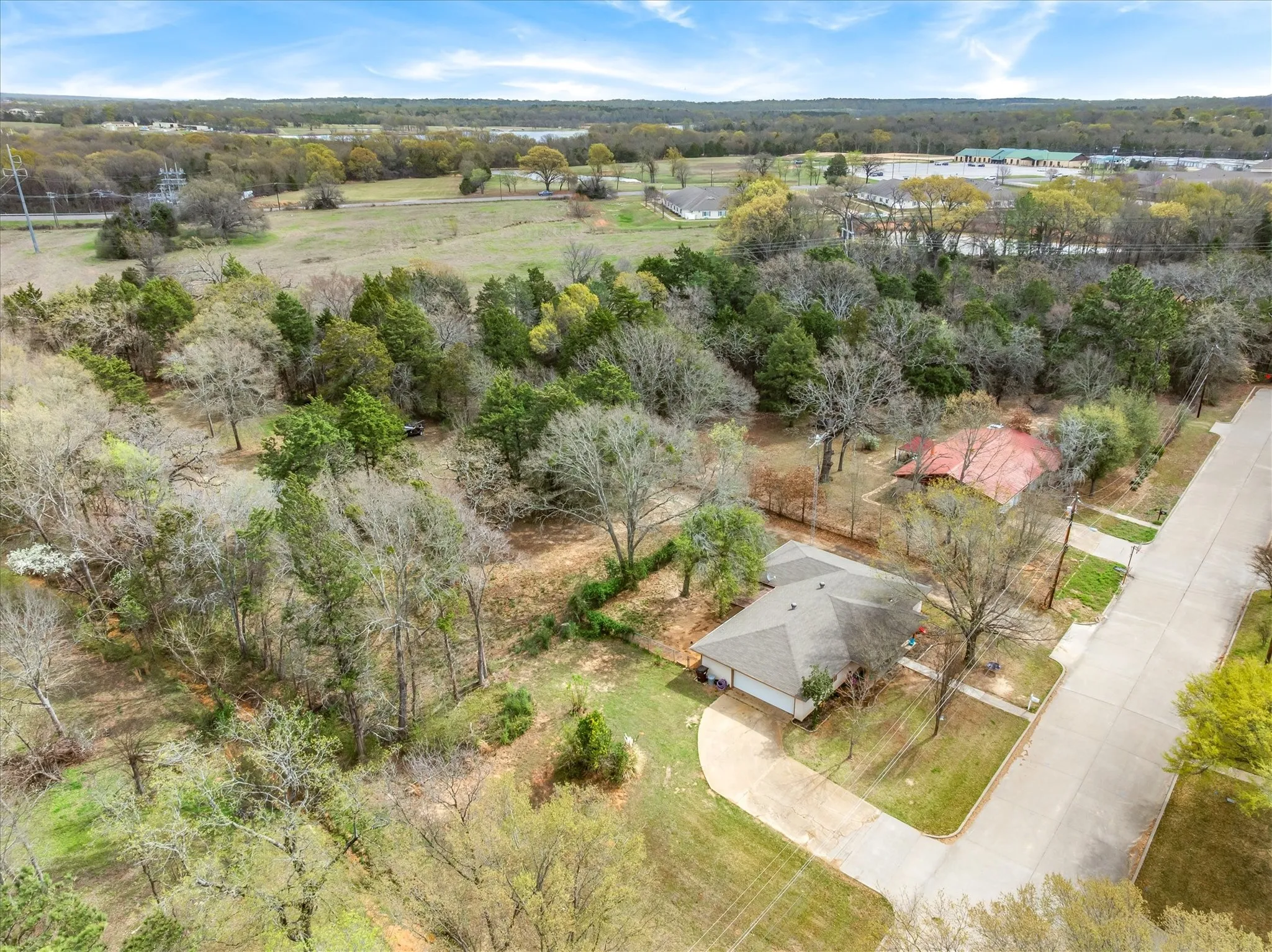 Single Family Residence For Sale in Van Zandt County , 700 Amy Street, Canton, Texas 75103, 3 Bedroom, 2 Bathroom, 2 Garage spaces, 1,581 Sqft, built in 1970, mls#21386720, Real Estate Agent in Canton, Homes For Sale in Van Zandt county, Homes For Sale in Canton, Realtor in Canton Texas, Real Estate Brokerage Independent Realty Texas, Luminita Cordes Realtor