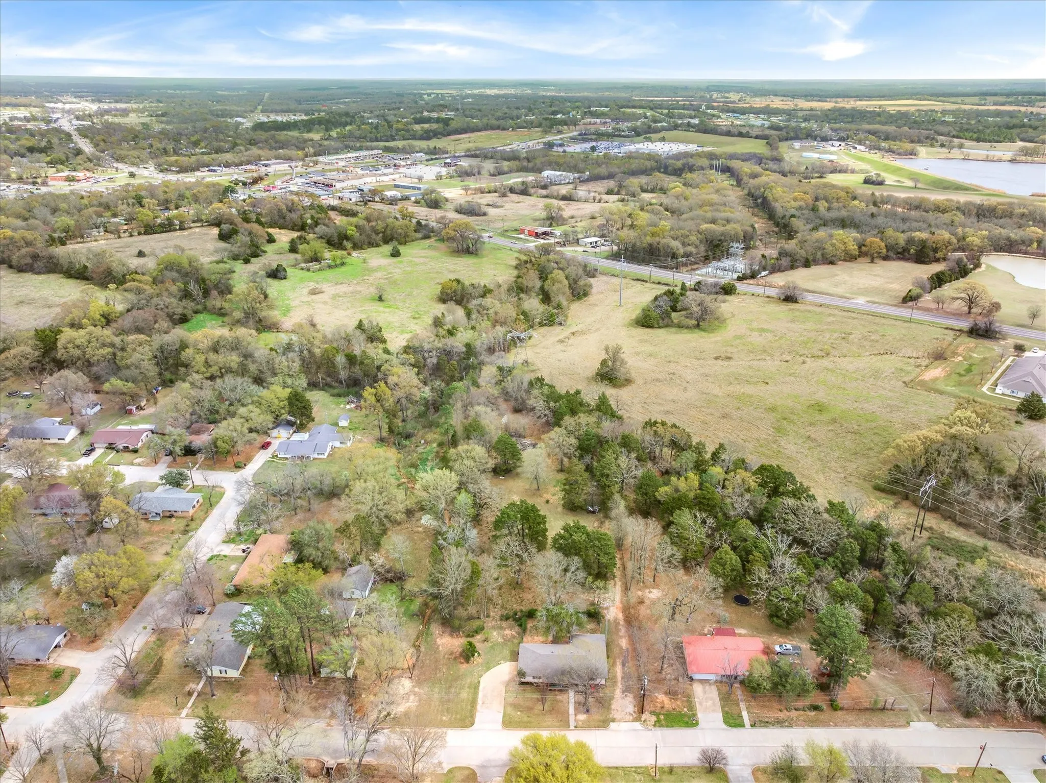 Single Family Residence For Sale in Van Zandt County , 700 Amy Street, Canton, Texas 75103, 3 Bedroom, 2 Bathroom, 2 Garage spaces, 1,581 Sqft, built in 1970, mls#21386720, Real Estate Agent in Canton, Homes For Sale in Van Zandt county, Homes For Sale in Canton, Realtor in Canton Texas, Real Estate Brokerage Independent Realty Texas, Luminita Cordes Realtor