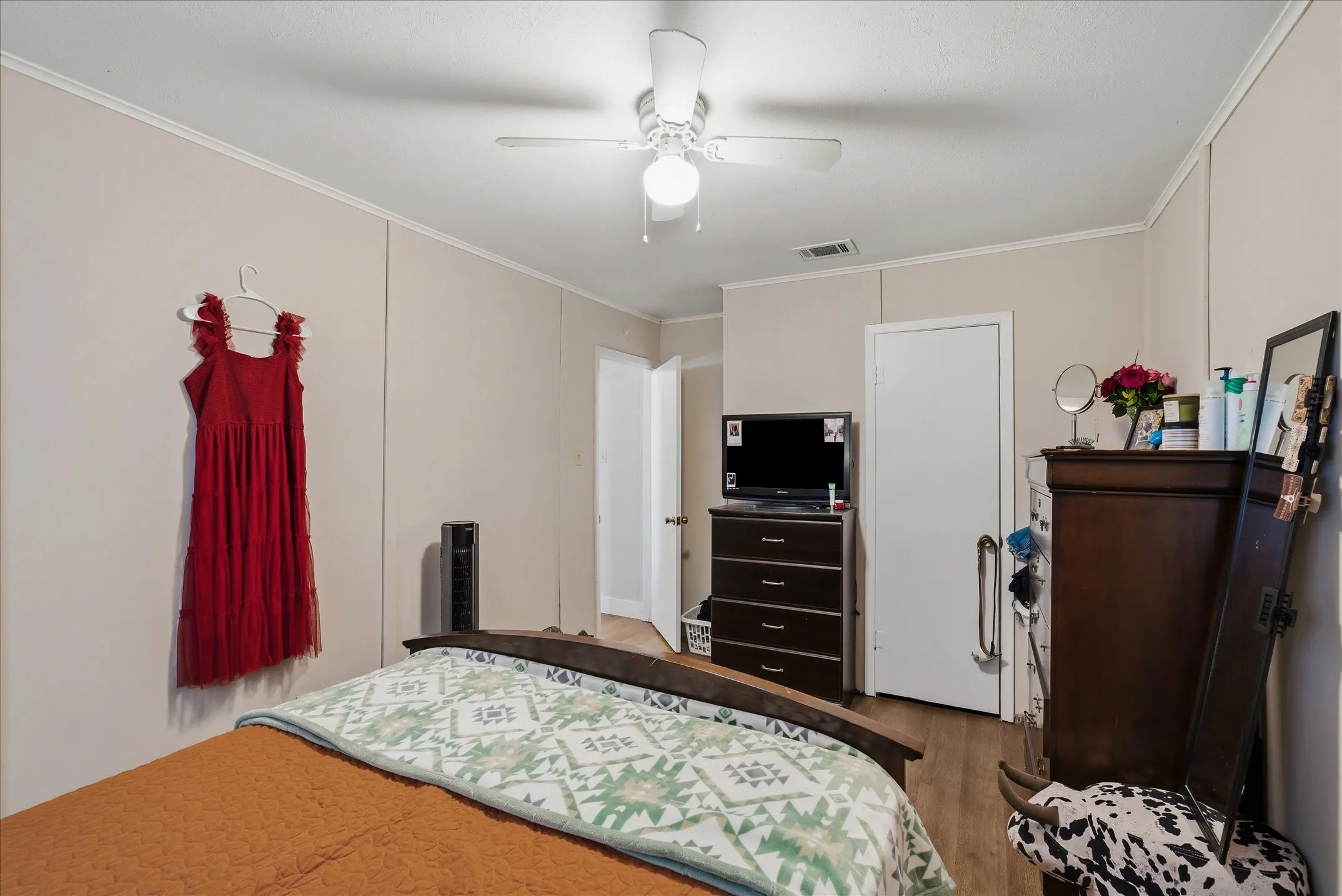 Single Family Residence For Sale in Van Zandt County , 700 Amy Street, Canton, Texas 75103, 3 Bedroom, 2 Bathroom, 2 Garage spaces, 1,581 Sqft, built in 1970, mls#21386720, Real Estate Agent in Canton, Homes For Sale in Van Zandt county, Homes For Sale in Canton, Realtor in Canton Texas, Real Estate Brokerage Independent Realty Texas, Luminita Cordes Realtor