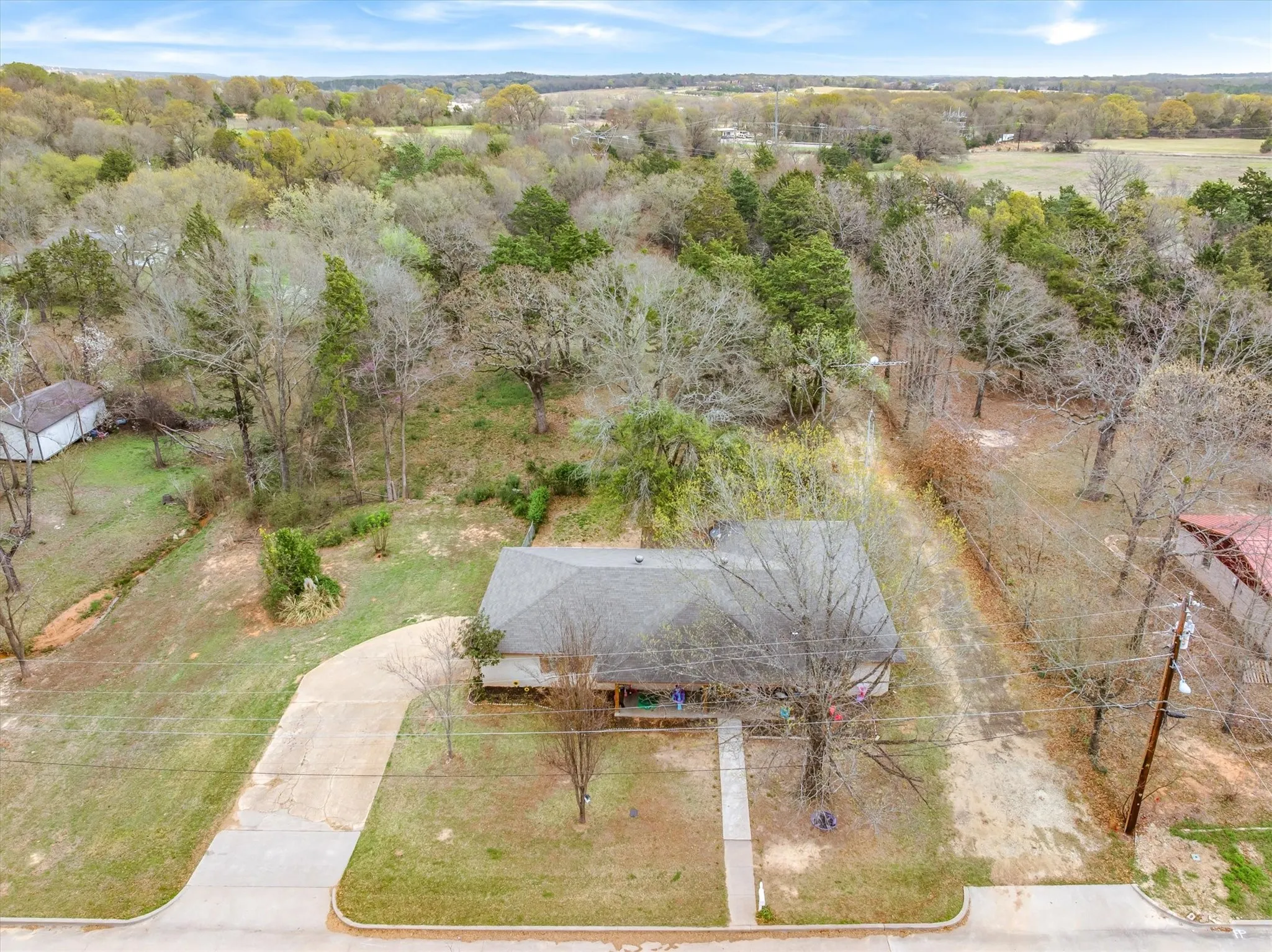 Single Family Residence For Sale in Van Zandt County , 700 Amy Street, Canton, Texas 75103, 3 Bedroom, 2 Bathroom, 2 Garage spaces, 1,581 Sqft, built in 1970, mls#21386720, Real Estate Agent in Canton, Homes For Sale in Van Zandt county, Homes For Sale in Canton, Realtor in Canton Texas, Real Estate Brokerage Independent Realty Texas, Luminita Cordes Realtor