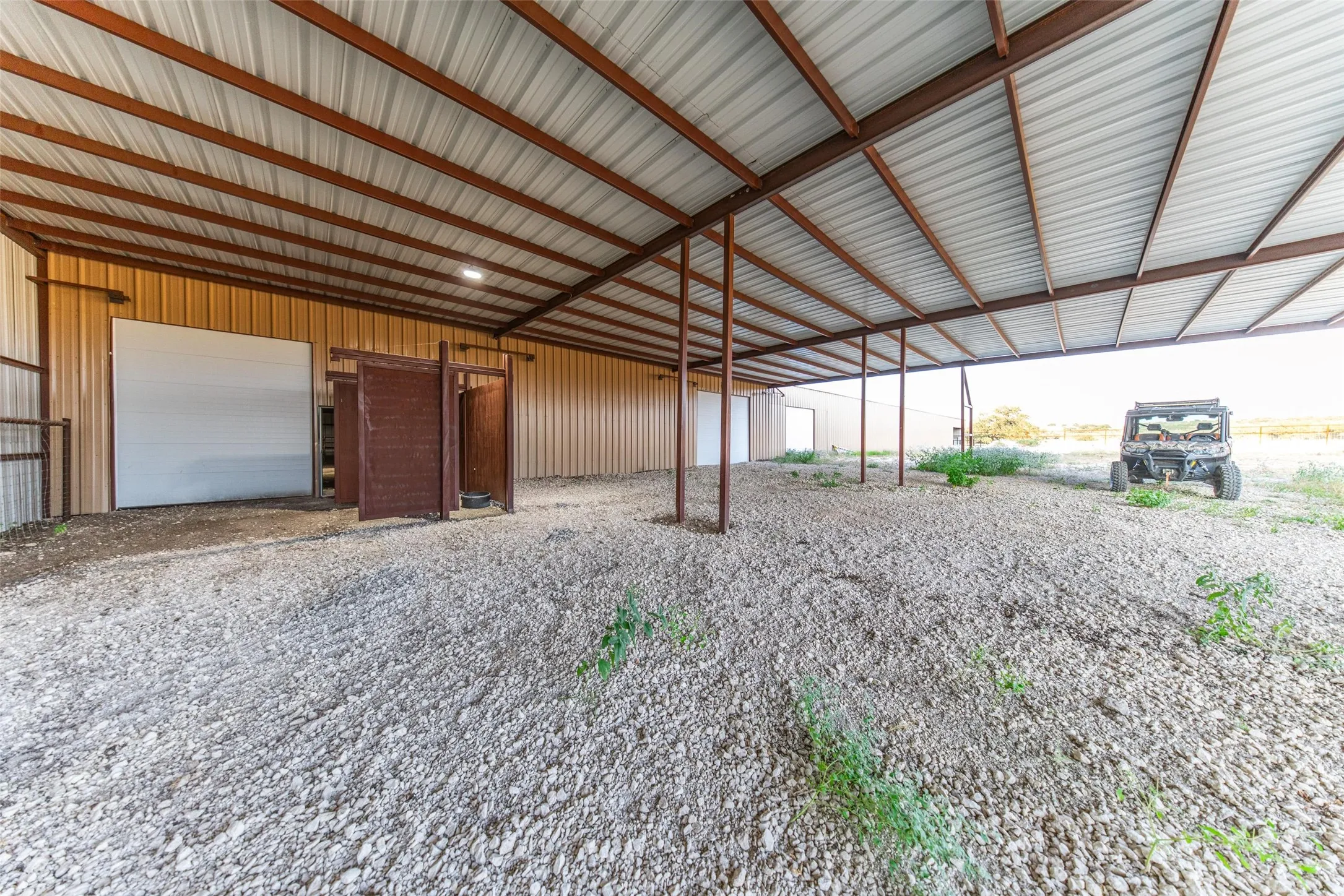 Single Family Residence For Sale in Mills County , 890 N FM 573, Mullin, Texas 76864, 6 Bedroom, 6 Bathroom, 5 Garage spaces, 7,242 Sqft, built in 2014, mls#21386437, Real Estate Agent in Mullin, Homes For Sale in Mills county, Homes For Sale in Mullin, Realtor in Mullin Texas, Real Estate Brokerage Independent Realty Texas, Luminita Cordes Realtor