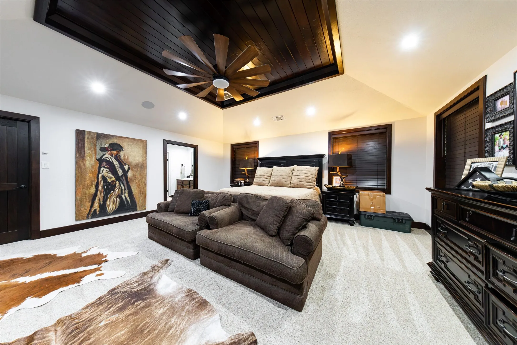 Single Family Residence For Sale in Mills County , 890 N FM 573, Mullin, Texas 76864, 6 Bedroom, 6 Bathroom, 5 Garage spaces, 7,242 Sqft, built in 2014, mls#21386437, Real Estate Agent in Mullin, Homes For Sale in Mills county, Homes For Sale in Mullin, Realtor in Mullin Texas, Real Estate Brokerage Independent Realty Texas, Luminita Cordes Realtor