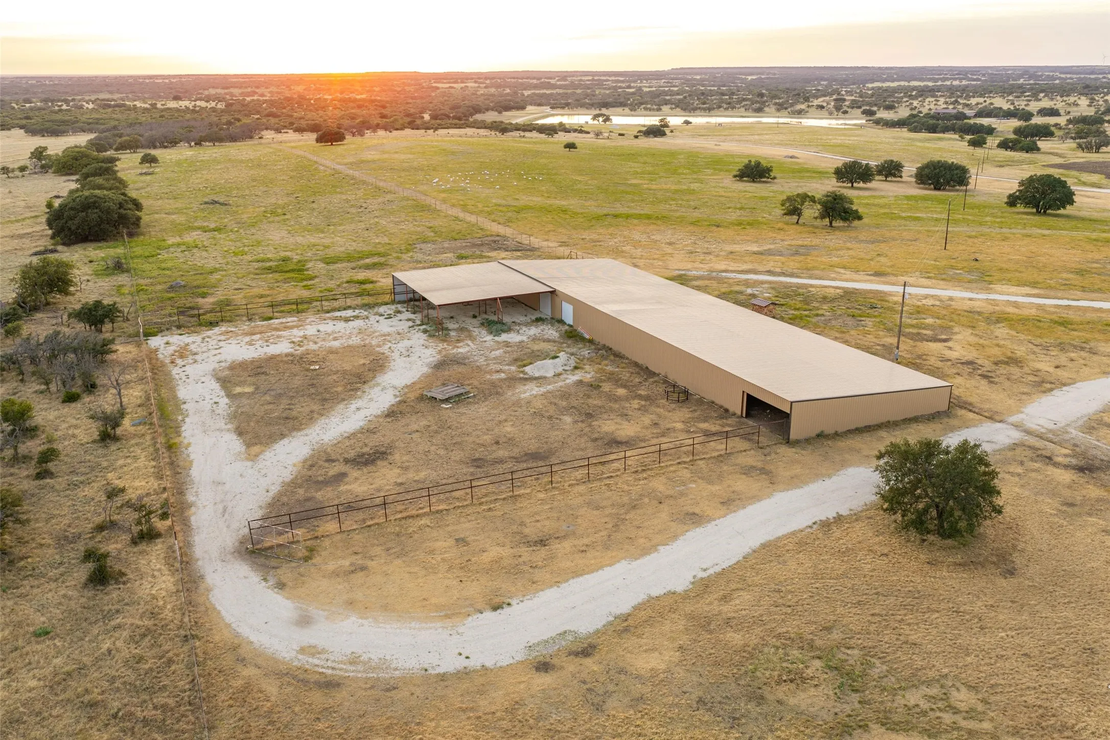 Single Family Residence For Sale in Mills County , 890 N FM 573, Mullin, Texas 76864, 6 Bedroom, 6 Bathroom, 5 Garage spaces, 7,242 Sqft, built in 2014, mls#21386437, Real Estate Agent in Mullin, Homes For Sale in Mills county, Homes For Sale in Mullin, Realtor in Mullin Texas, Real Estate Brokerage Independent Realty Texas, Luminita Cordes Realtor