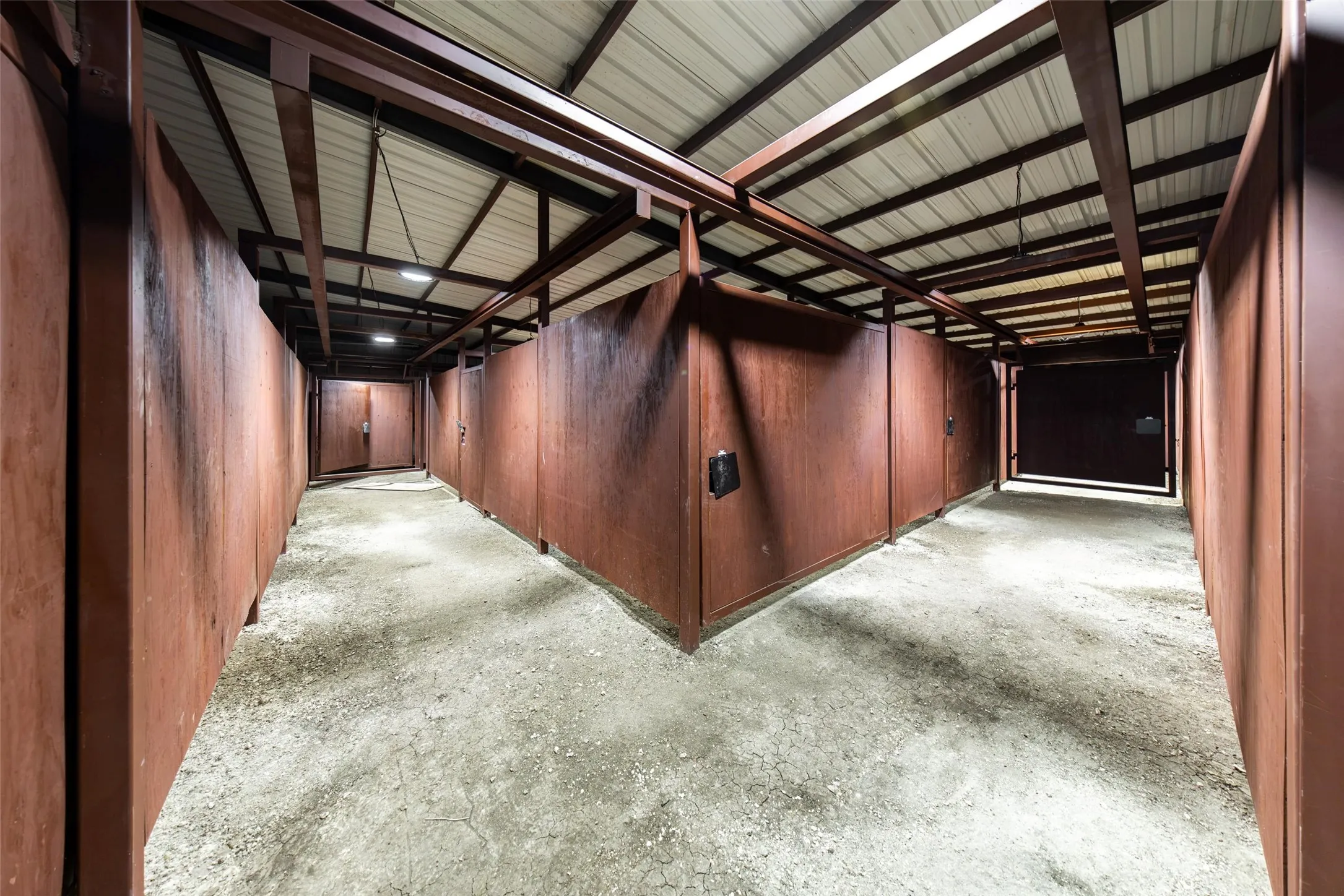 Single Family Residence For Sale in Mills County , 890 N FM 573, Mullin, Texas 76864, 6 Bedroom, 6 Bathroom, 5 Garage spaces, 7,242 Sqft, built in 2014, mls#21386437, Real Estate Agent in Mullin, Homes For Sale in Mills county, Homes For Sale in Mullin, Realtor in Mullin Texas, Real Estate Brokerage Independent Realty Texas, Luminita Cordes Realtor