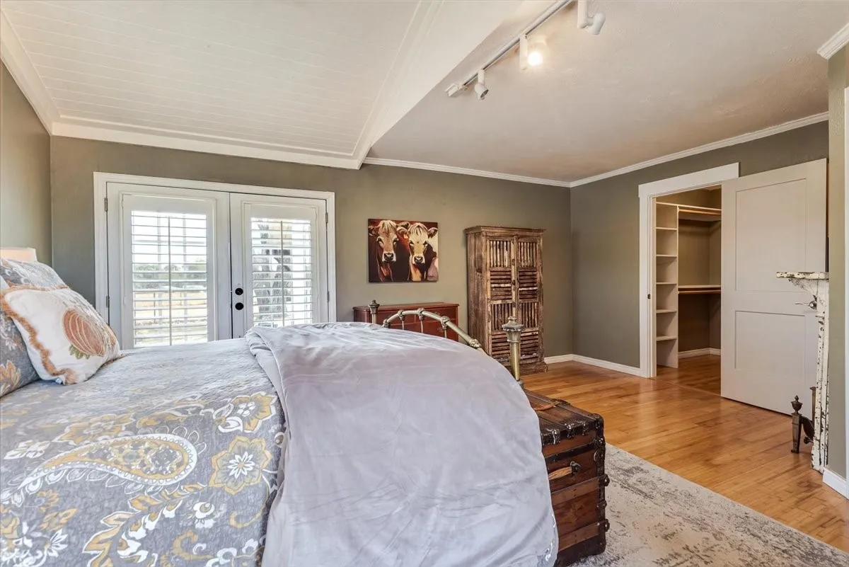 Single Family Residence For Sale in Hood County , 6515 Contrary Creek Road, Granbury, Texas 76048, 2 Bedroom, 2 Bathroom, Garage spaces, 1,225 Sqft, built in 1994, mls#21386456, Real Estate Agent in Granbury, Homes For Sale in Hood county, Homes For Sale in Granbury, Realtor in Granbury Texas, Real Estate Brokerage Independent Realty Texas, Luminita Cordes Realtor