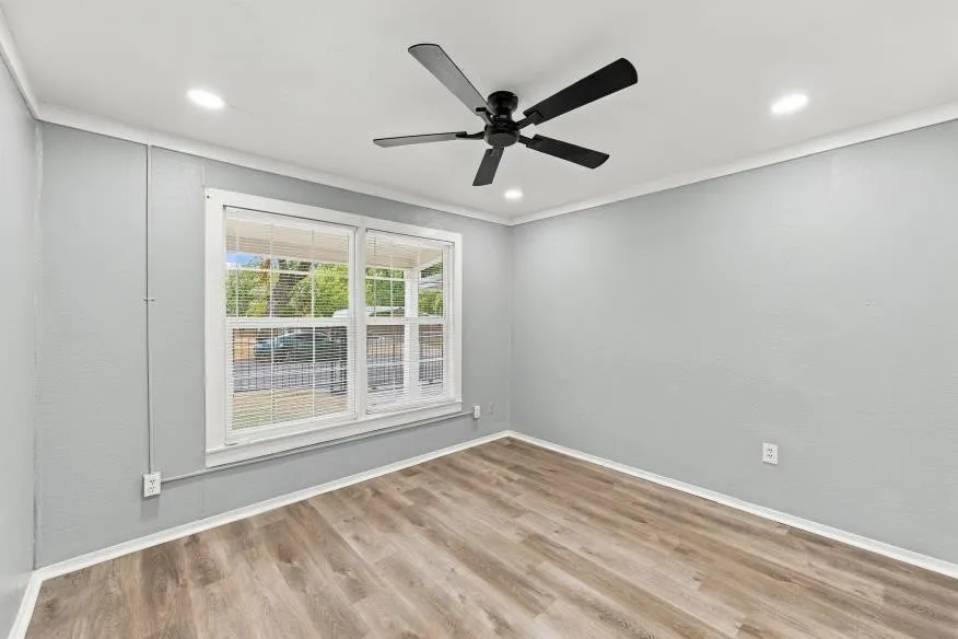 Single Family Residence For Sale in Mc Lennan County , 3120 N 17th Street, Waco, Texas 76708, 3 Bedroom, 1 Bathroom, Garage spaces, 1,116 Sqft, built in 1950, mls#21385994, Real Estate Agent in Waco, Homes For Sale in Mc Lennan county, Homes For Sale in Waco, Realtor in Waco Texas, Real Estate Brokerage Independent Realty Texas, Luminita Cordes Realtor