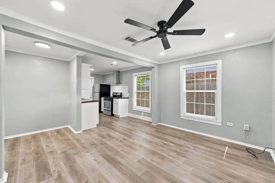 Single Family Residence For Sale in Mc Lennan County , 3120 N 17th Street, Waco, Texas 76708, 3 Bedroom, 1 Bathroom, Garage spaces, 1,116 Sqft, built in 1950, mls#21385994, Real Estate Agent in Waco, Homes For Sale in Mc Lennan county, Homes For Sale in Waco, Realtor in Waco Texas, Real Estate Brokerage Independent Realty Texas, Luminita Cordes Realtor