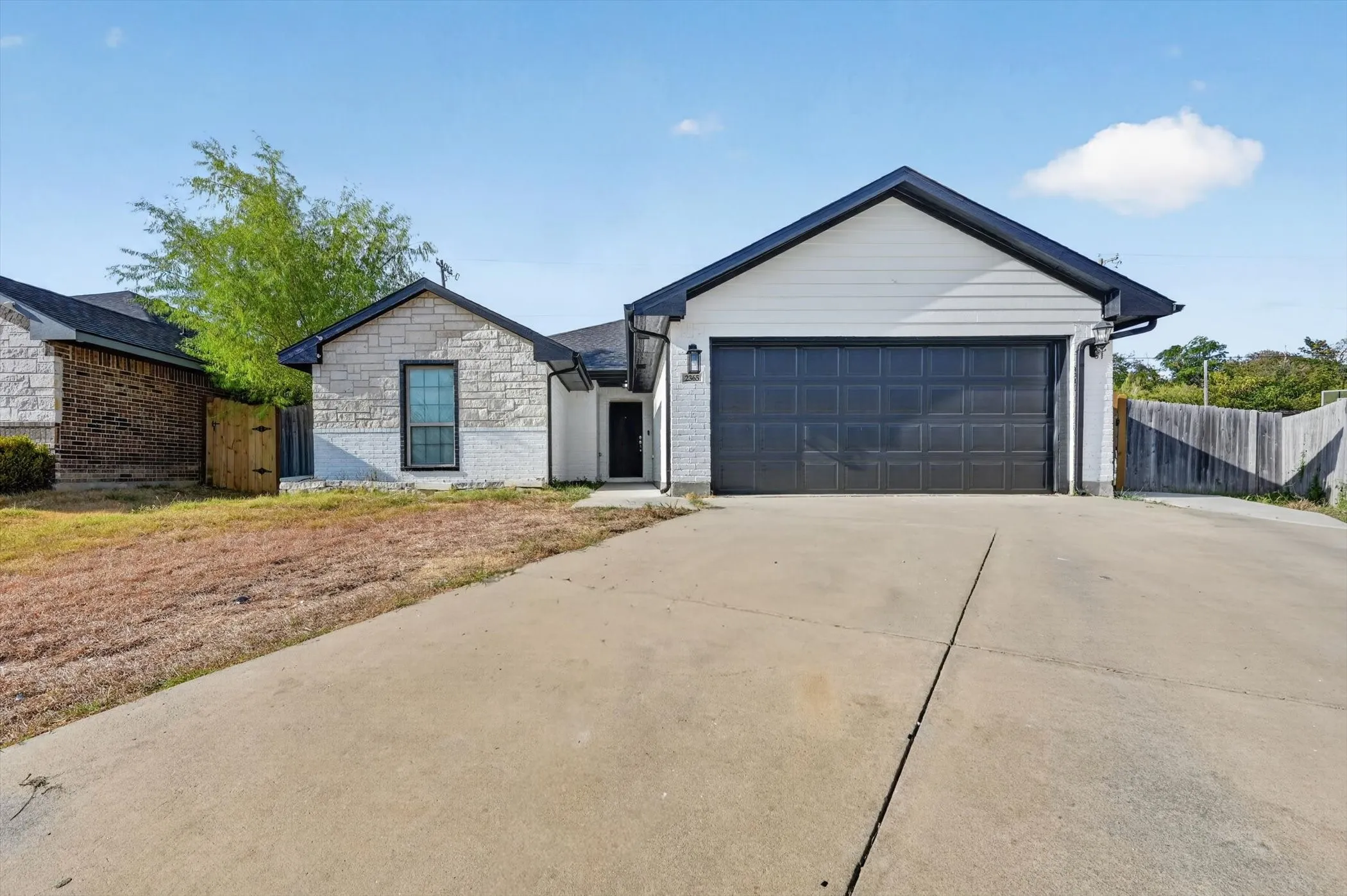 Single Family Residence For Sale in Tarrant County , 2365 Old Leonard Street, Fort Worth, Texas 76119, 4 Bedroom, 2 Bathroom, 2 Garage spaces, 1,676 Sqft, built in 2018, mls#21386728, Real Estate Agent in Fort Worth, Homes For Sale in Tarrant county, Homes For Sale in Fort Worth, Realtor in Fort Worth Texas, Real Estate Brokerage Independent Realty Texas, Luminita Cordes Realtor