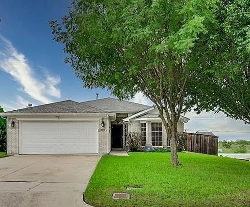 Single Family Residence For Sale in Tarrant County , 2633 Trabuco Canyon Road, Fort Worth, Texas 76108, 3 Bedroom, 2 Bathroom, 2 Garage spaces, 1,815 Sqft, built in 2001, mls#21386732, Real Estate Agent in Fort Worth, Homes For Sale in Tarrant county, Homes For Sale in Fort Worth, Realtor in Fort Worth Texas, Real Estate Brokerage Independent Realty Texas, Luminita Cordes Realtor