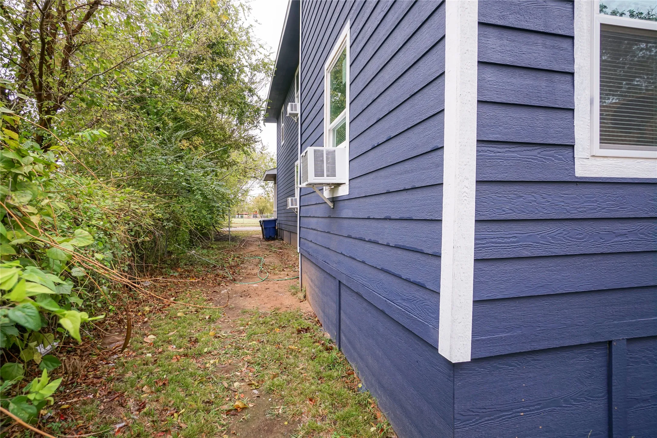 Apartment For Rent in Grayson County , 326 W Sears Street 202, Denison, Texas 75020, 2 Bedroom, 1 Bathroom, Garage spaces, 680 Sqft, built in 1910, mls#21386733, Real Estate Agent in Denison, Homes For Rent in Grayson county, Homes For Rent in Denison, Realtor in Denison Texas, Real Estate Brokerage Independent Realty Texas, Luminita Cordes Realtor