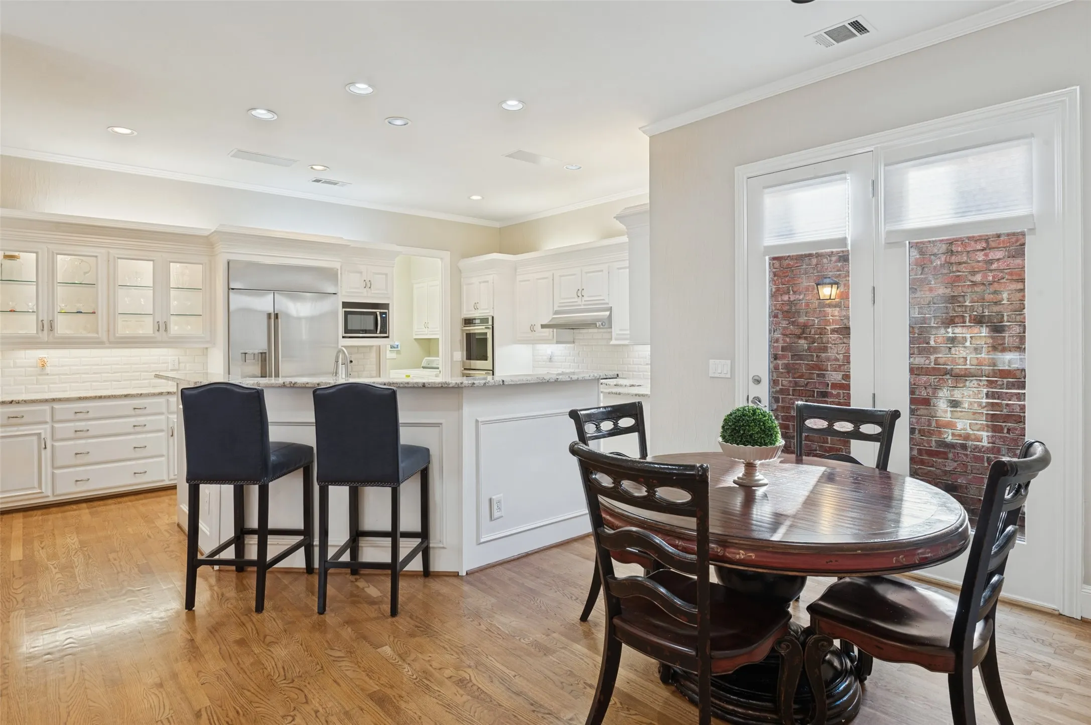 Single Family Residence For Sale in Collin County , 5929 Newgate Lane, Plano, Texas 75093, 3 Bedroom, 3 Bathroom, 2 Garage spaces, 2,734 Sqft, built in 1995, mls#21383878, Real Estate Agent in Plano, Homes For Sale in Collin county, Homes For Sale in Plano, Realtor in Plano Texas, Real Estate Brokerage Independent Realty Texas, Luminita Cordes Realtor