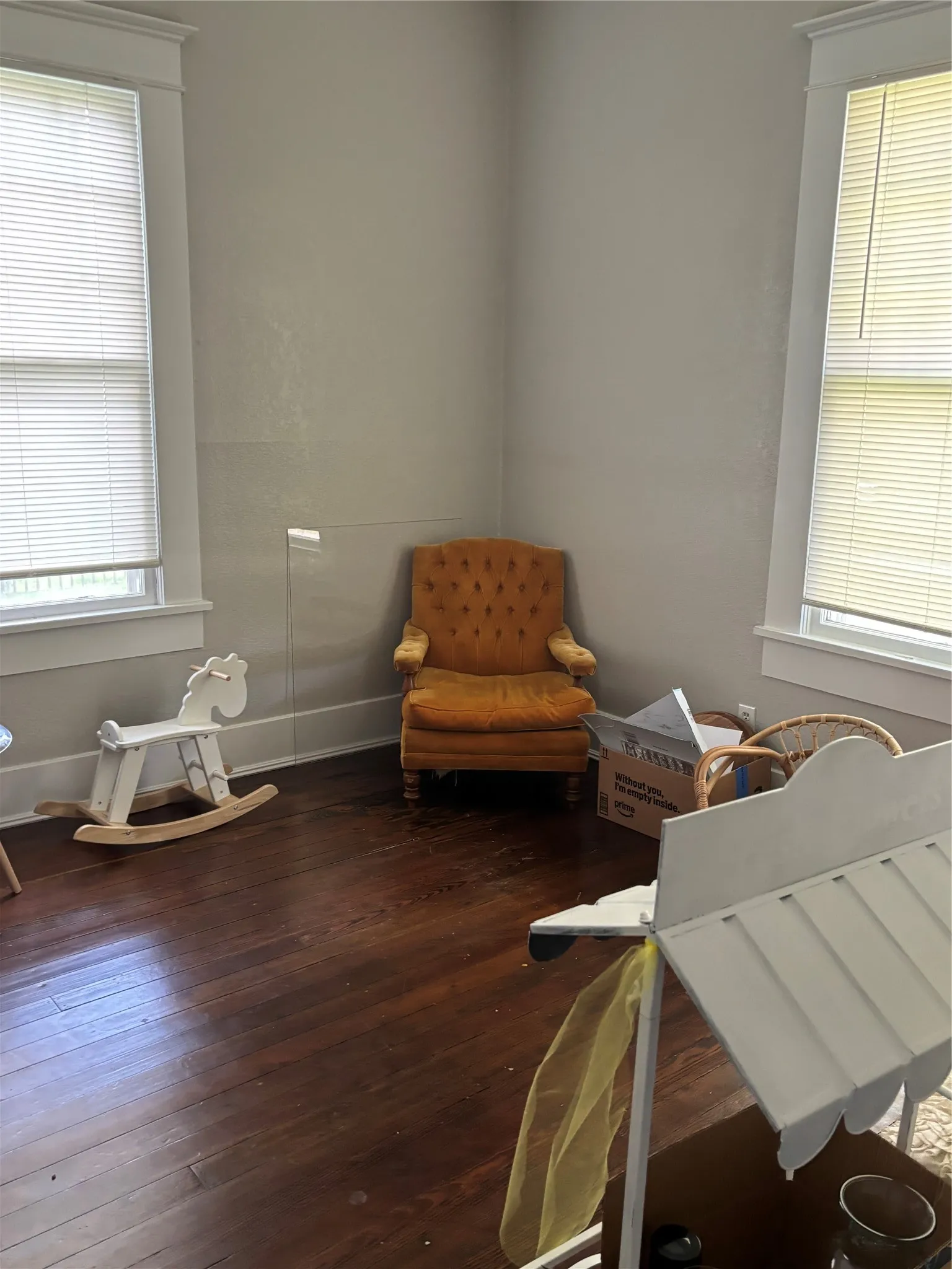 Single Family Residence For Rent in Fannin County , 311 W Sam Rayburn Drive, Bonham, Texas 75418, 2 Bedroom, 1 Bathroom, Garage spaces, 1,215 Sqft, built in 1905, mls#21365219, Real Estate Agent in Bonham, Homes For Rent in Fannin county, Homes For Rent in Bonham, Realtor in Bonham Texas, Real Estate Brokerage Independent Realty Texas, Luminita Cordes Realtor