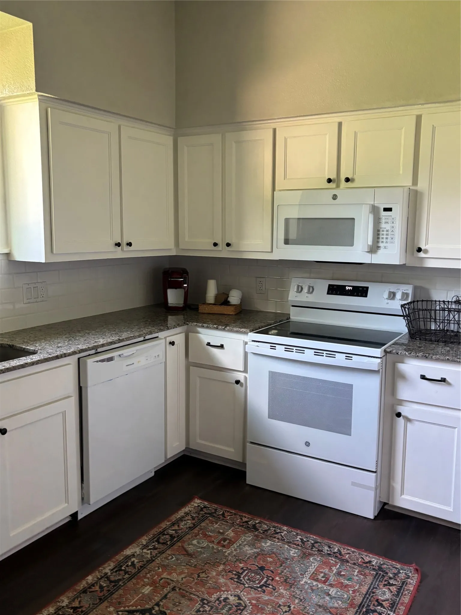 Single Family Residence For Rent in Fannin County , 311 W Sam Rayburn Drive, Bonham, Texas 75418, 2 Bedroom, 1 Bathroom, Garage spaces, 1,215 Sqft, built in 1905, mls#21365219, Real Estate Agent in Bonham, Homes For Rent in Fannin county, Homes For Rent in Bonham, Realtor in Bonham Texas, Real Estate Brokerage Independent Realty Texas, Luminita Cordes Realtor
