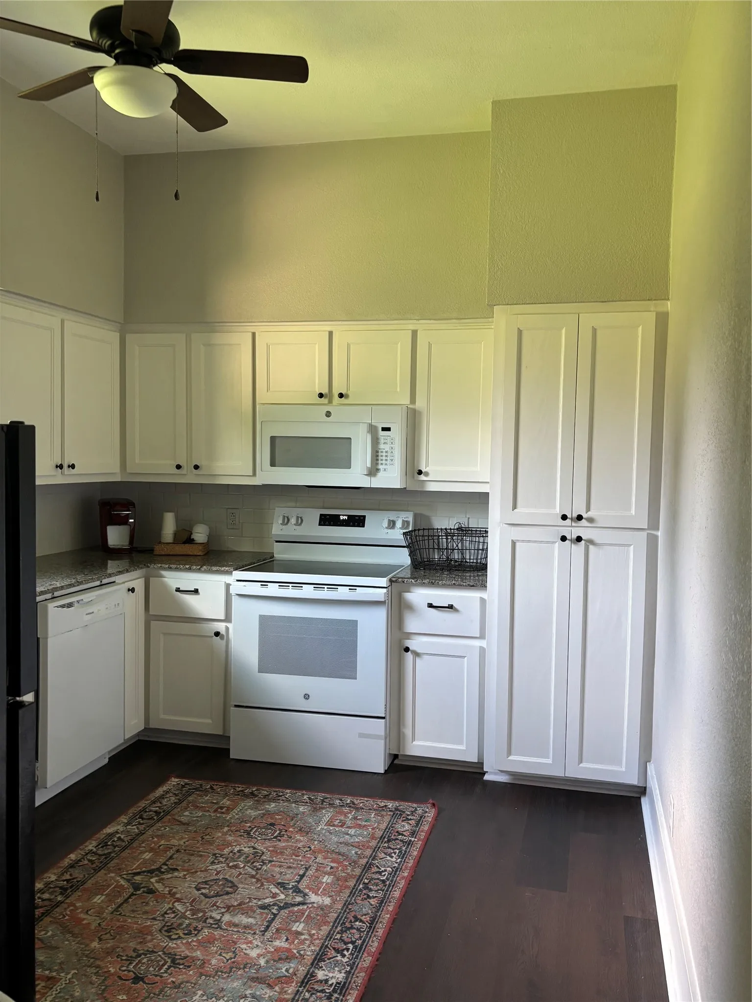 Single Family Residence For Rent in Fannin County , 311 W Sam Rayburn Drive, Bonham, Texas 75418, 2 Bedroom, 1 Bathroom, Garage spaces, 1,215 Sqft, built in 1905, mls#21365219, Real Estate Agent in Bonham, Homes For Rent in Fannin county, Homes For Rent in Bonham, Realtor in Bonham Texas, Real Estate Brokerage Independent Realty Texas, Luminita Cordes Realtor