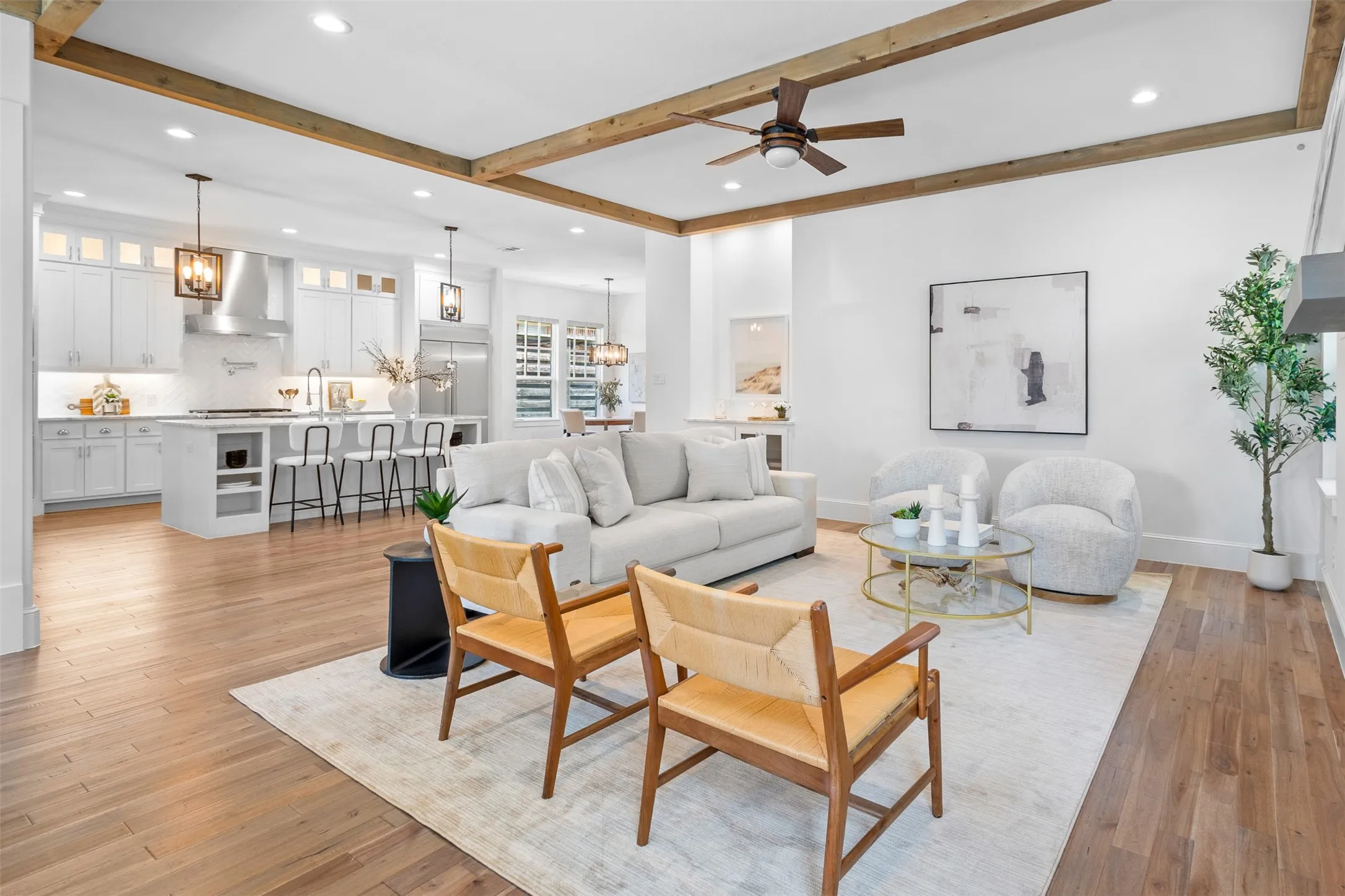Single Family Residence For Rent in Dallas County , 6118 Belmont Avenue, Dallas, Texas 75214, 4 Bedroom, 4 Bathroom, 2 Garage spaces, 3,848 Sqft, built in 2018, mls#21386731, Real Estate Agent in Dallas, Homes For Rent in Dallas county, Homes For Rent in Dallas, Realtor in Dallas Texas, Real Estate Brokerage Independent Realty Texas, Luminita Cordes Realtor