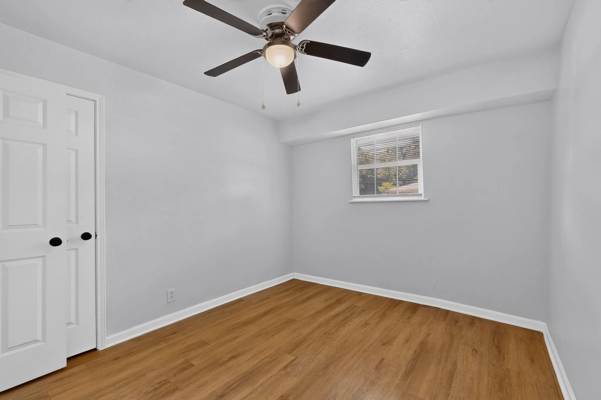 Single Family Residence For Rent in Tarrant County , 1809 W Sanford Street, Arlington, Texas 76012, 4 Bedroom, 2 Bathroom, 1 Garage spaces, 1,286 Sqft, built in 1960, mls#21386768, Real Estate Agent in Arlington, Homes For Rent in Tarrant county, Homes For Rent in Arlington, Realtor in Arlington Texas, Real Estate Brokerage Independent Realty Texas, Luminita Cordes Realtor