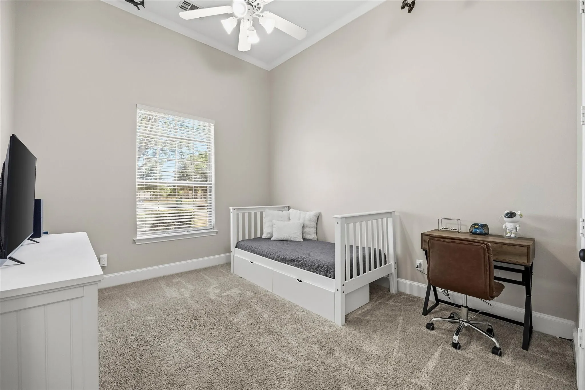 Single Family Residence For Sale in Rockwall County , 5 Wiltshire Court, Heath, Texas 75032, 5 Bedroom, 4 Bathroom, 3 Garage spaces, 4,407 Sqft, built in 2003, mls#21385623, Real Estate Agent in Heath, Homes For Sale in Rockwall county, Homes For Sale in Heath, Realtor in Heath Texas, Real Estate Brokerage Independent Realty Texas, Luminita Cordes Realtor